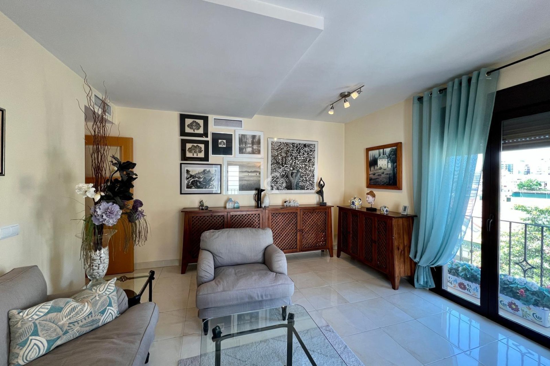 Jälleenmyynti - Huoneisto -
Fuengirola - Los Boliches