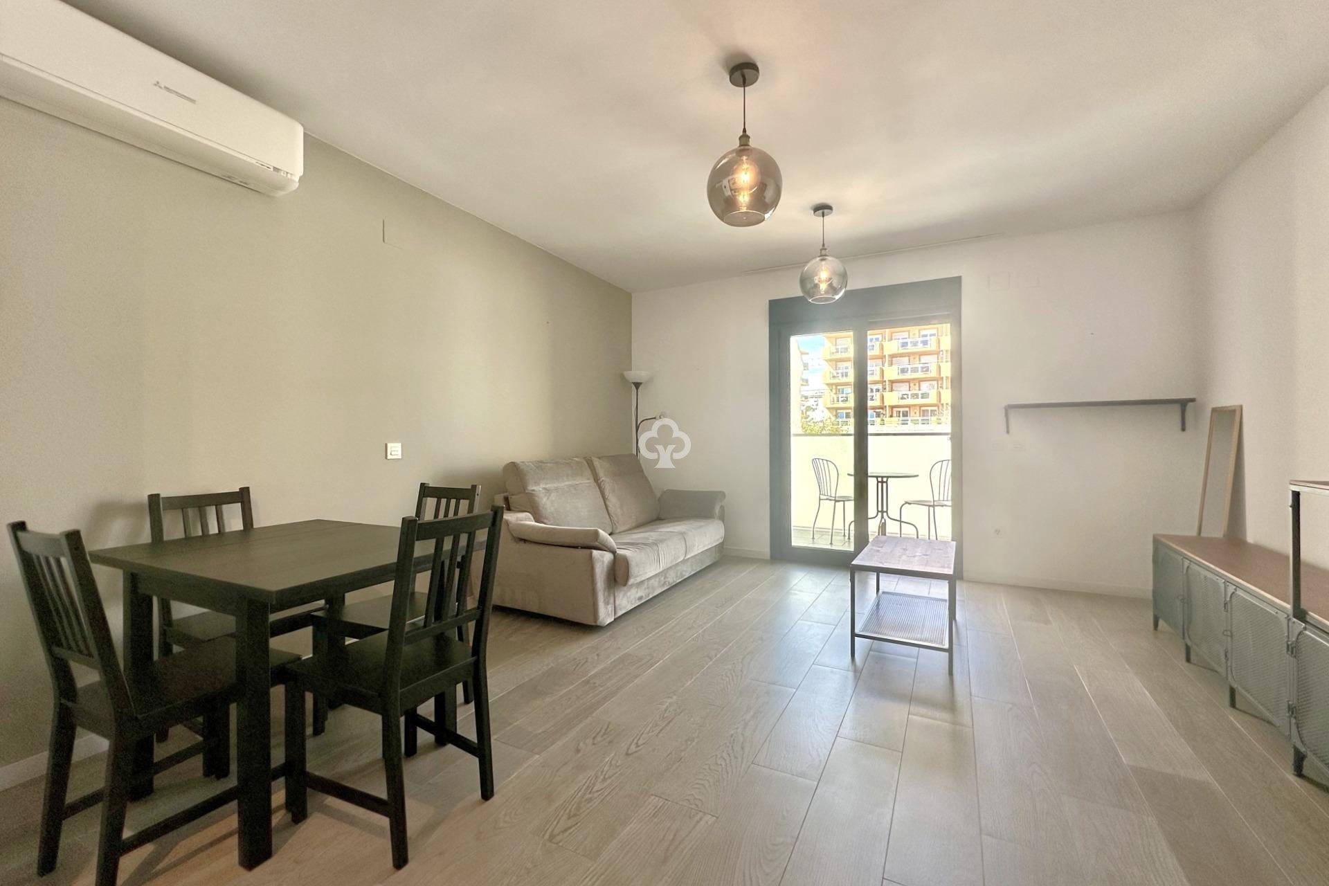 Jälleenmyynti - Huoneisto -
Fuengirola - Los Boliches