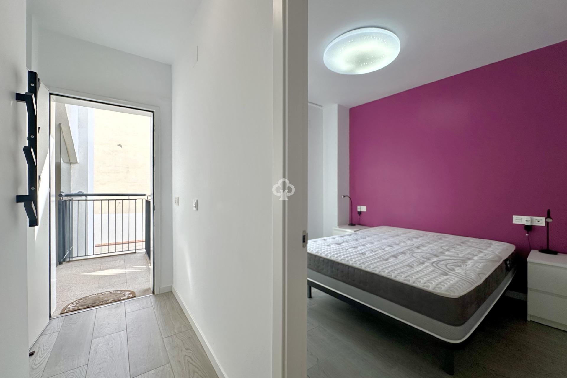 Jälleenmyynti - Huoneisto -
Fuengirola - Los Boliches