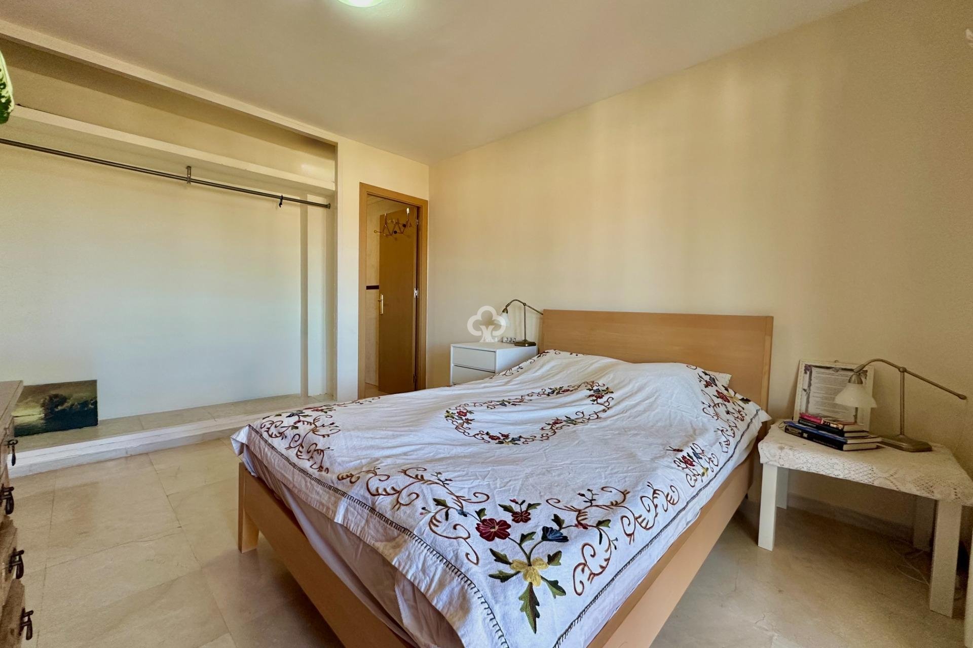 Jälleenmyynti - Huoneisto -
Fuengirola - Los Pacos