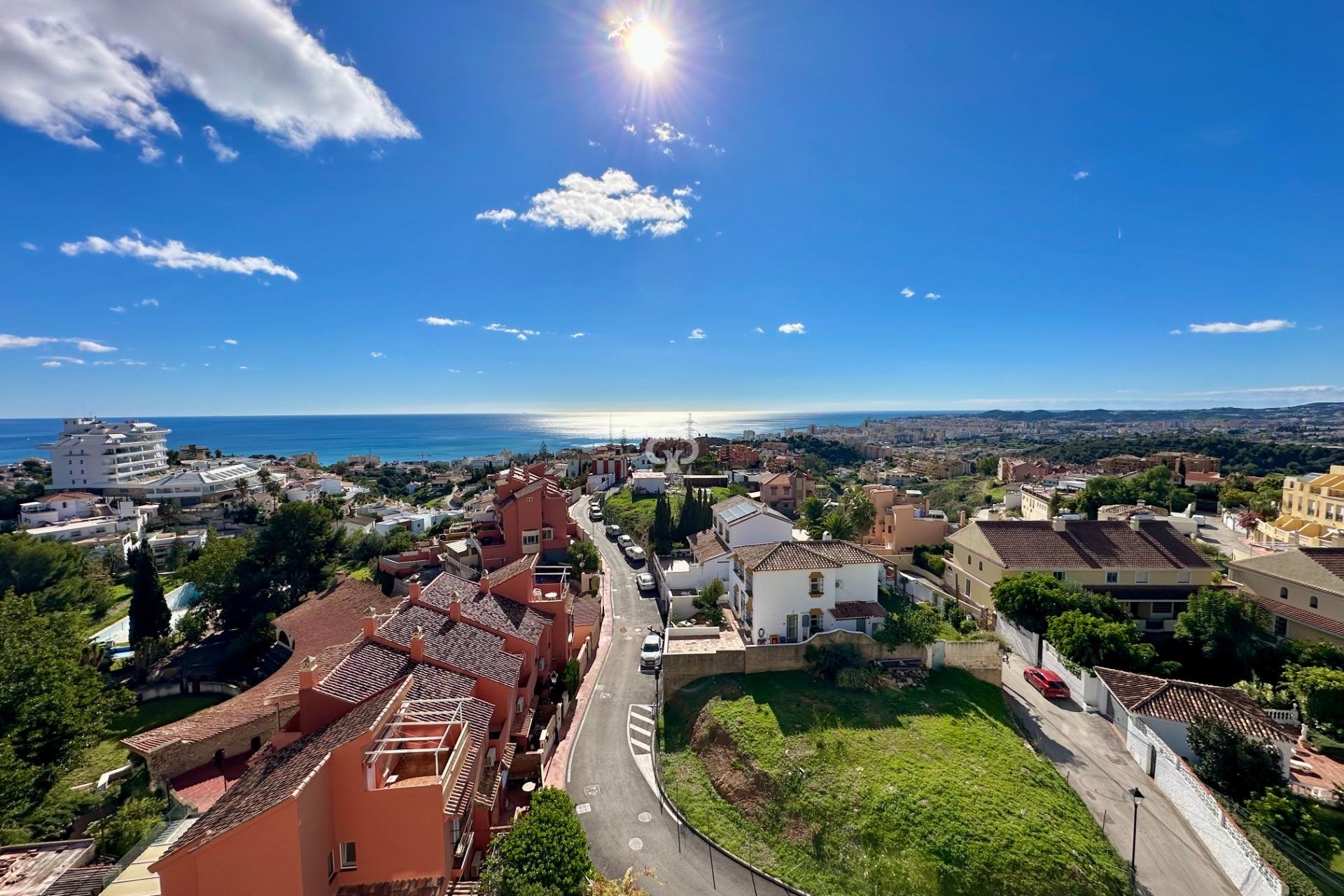 Jälleenmyynti - Huoneisto -
Fuengirola - Torreblanca del Sol