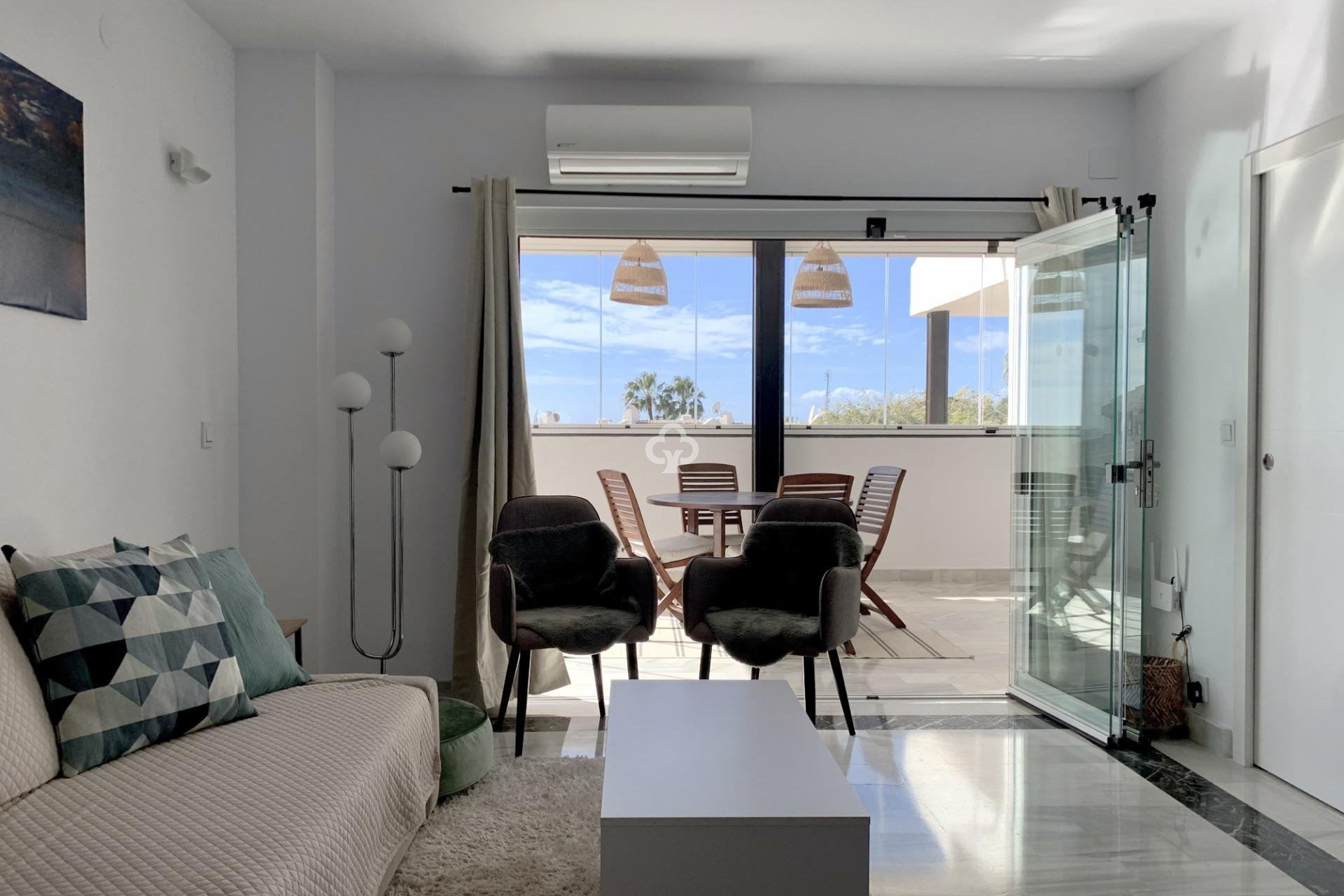 Jälleenmyynti - Huoneisto -
Mijas - Sitio de calahonda - atalaya