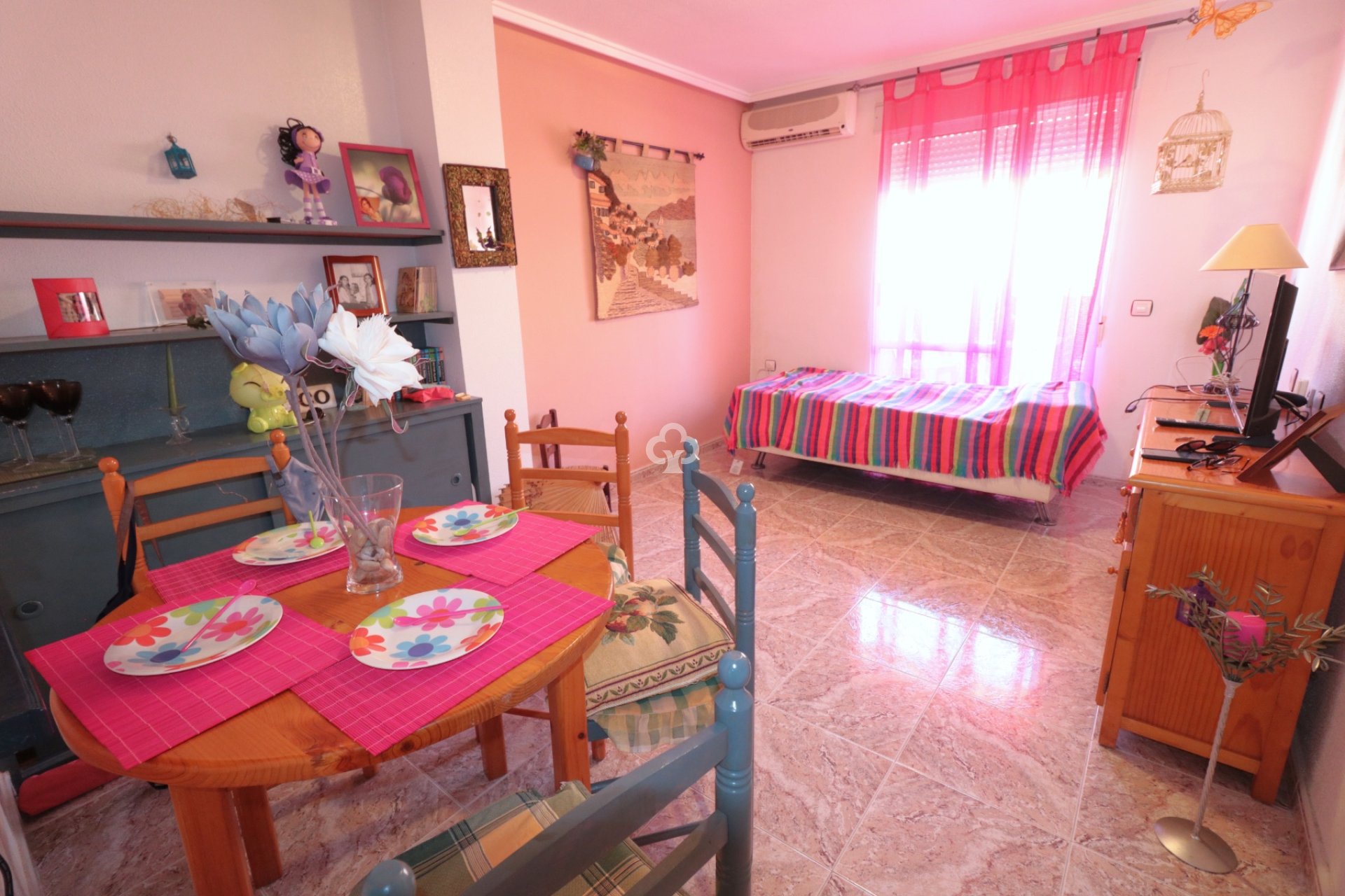 Jälleenmyynti - Huoneisto -
Torrevieja - El Acequión - Los Náufragos