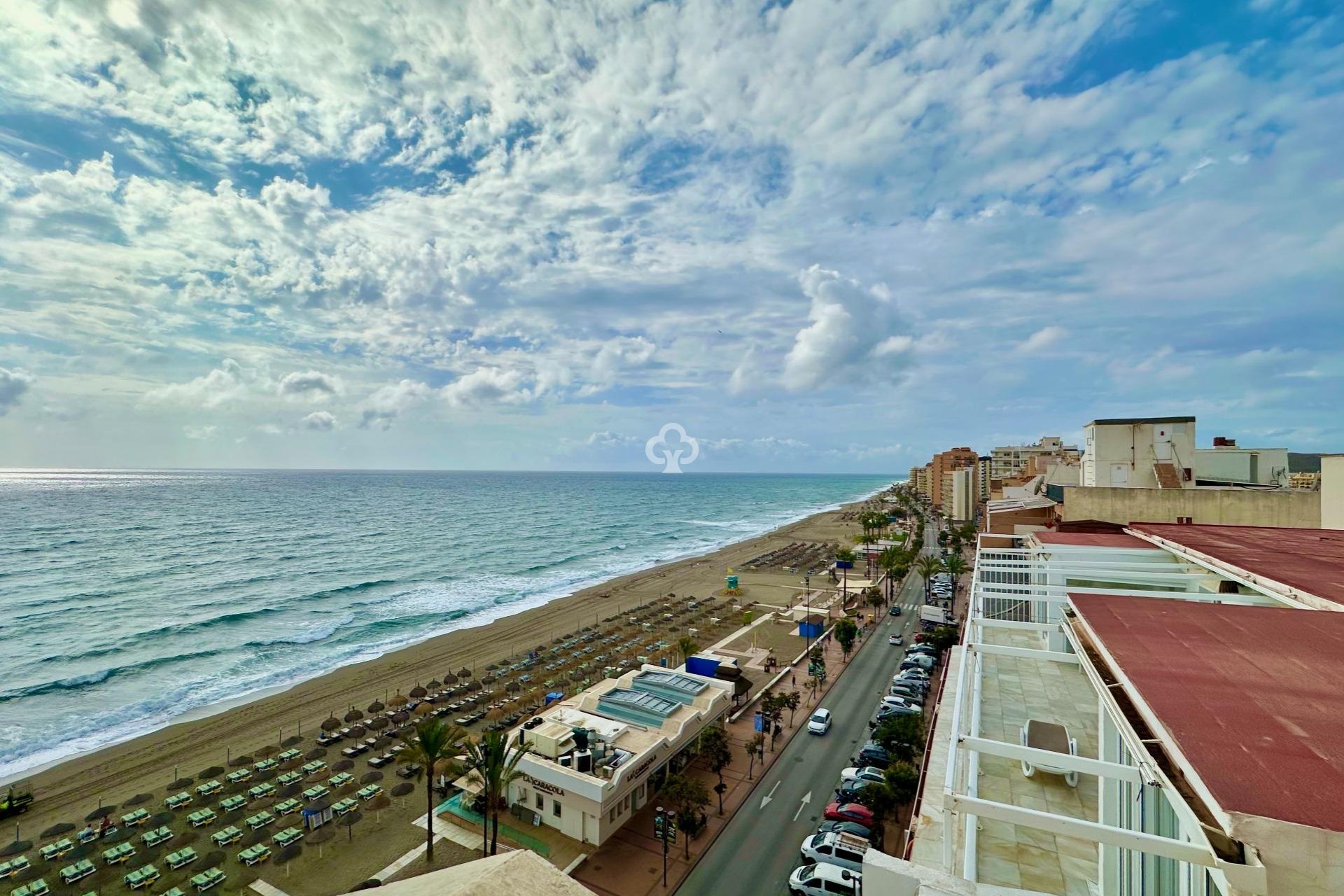 Jälleenmyynti - Kattohuoneisto -
Fuengirola - Puerto Deportivo