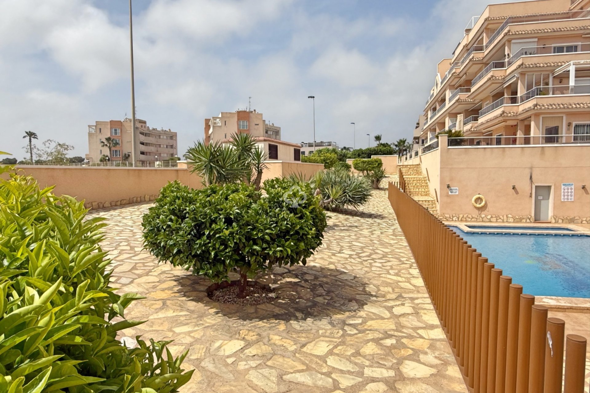 Jälleenmyynti - Kattohuoneisto -
Orihuela Costa - Los Altos