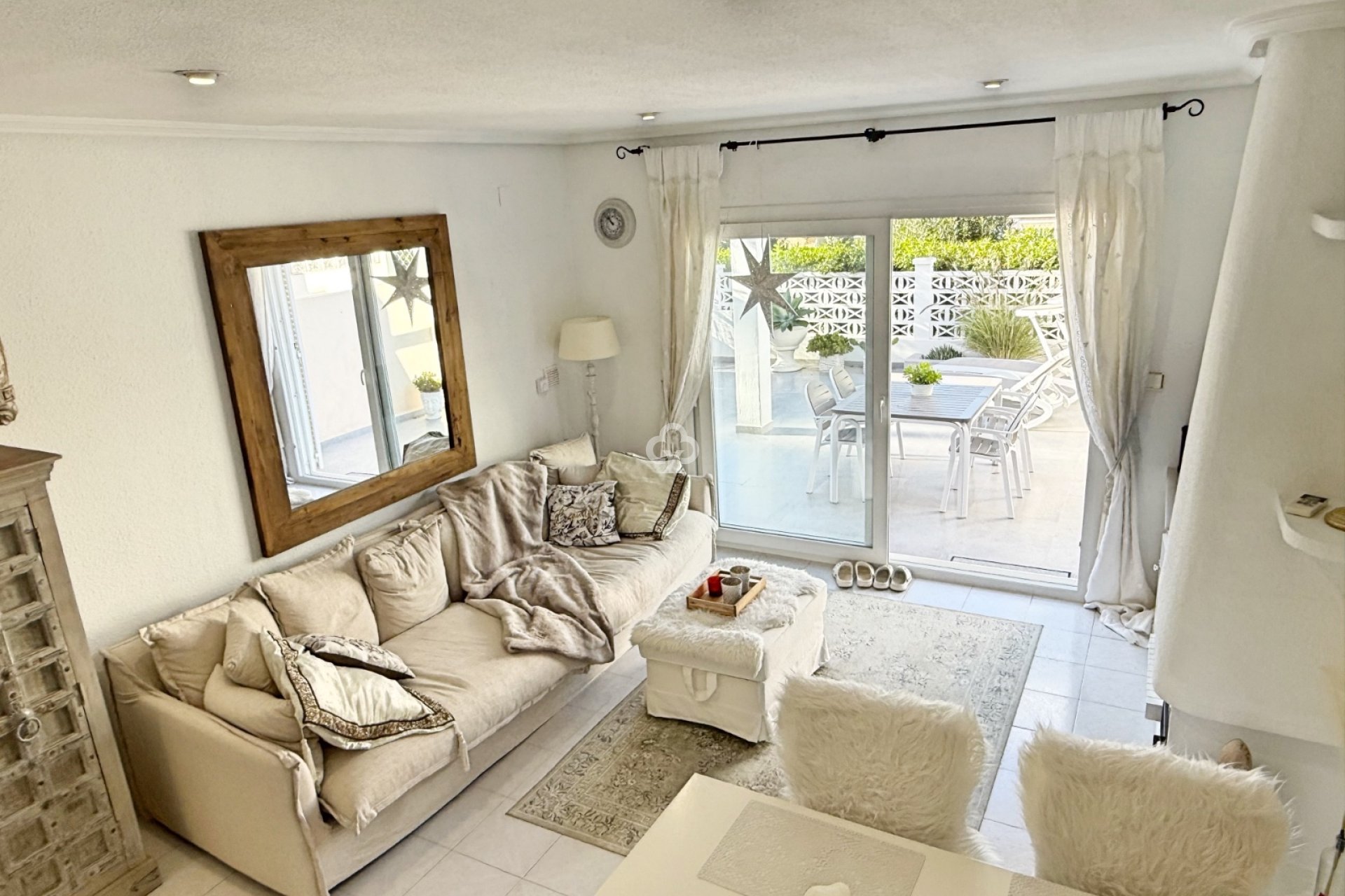 Jälleenmyynti - Lomamökki -
Guardamar del Segura - Urbanizaciones