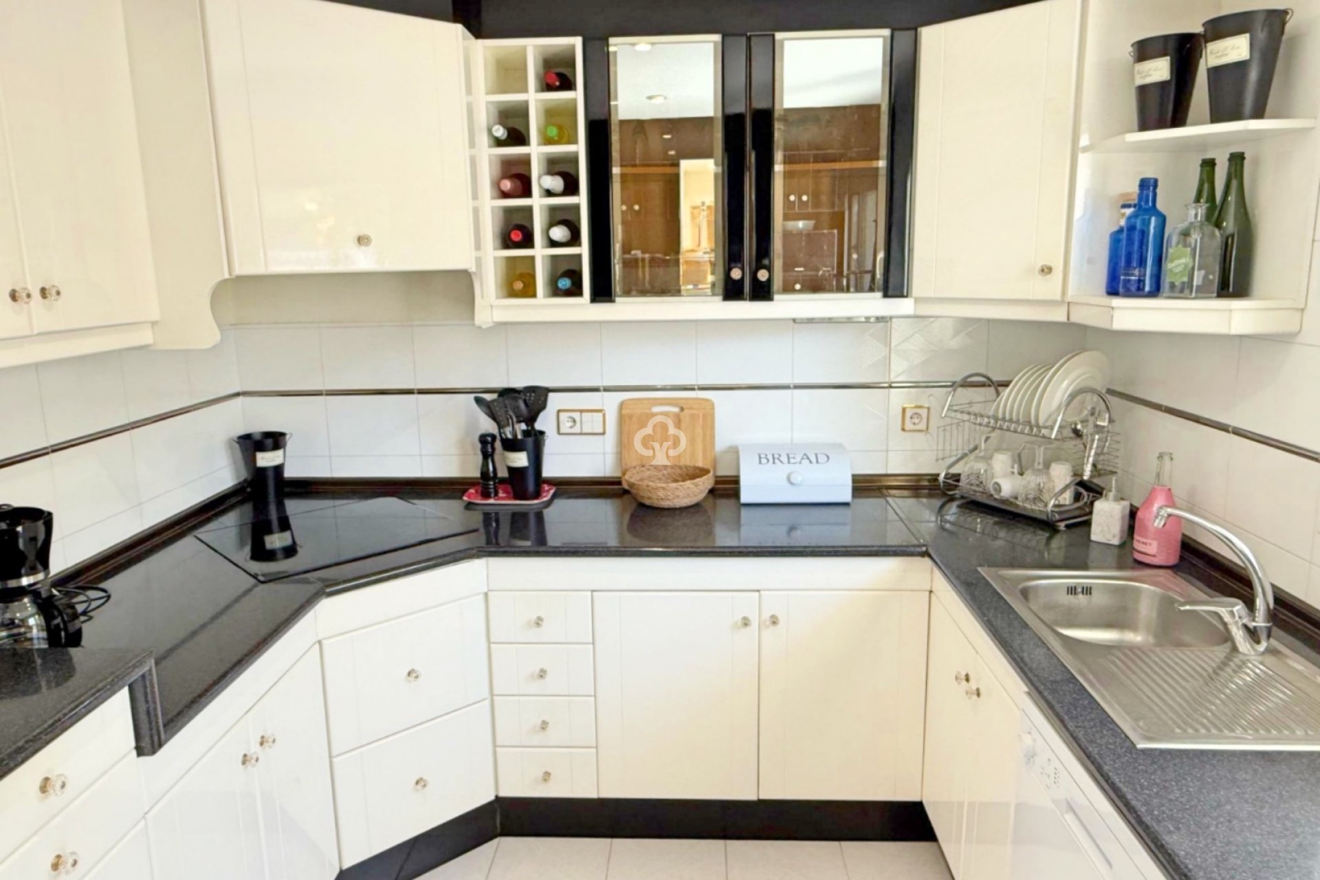 Jälleenmyynti - Lomamökki -
Guardamar del Segura - Urbanizaciones