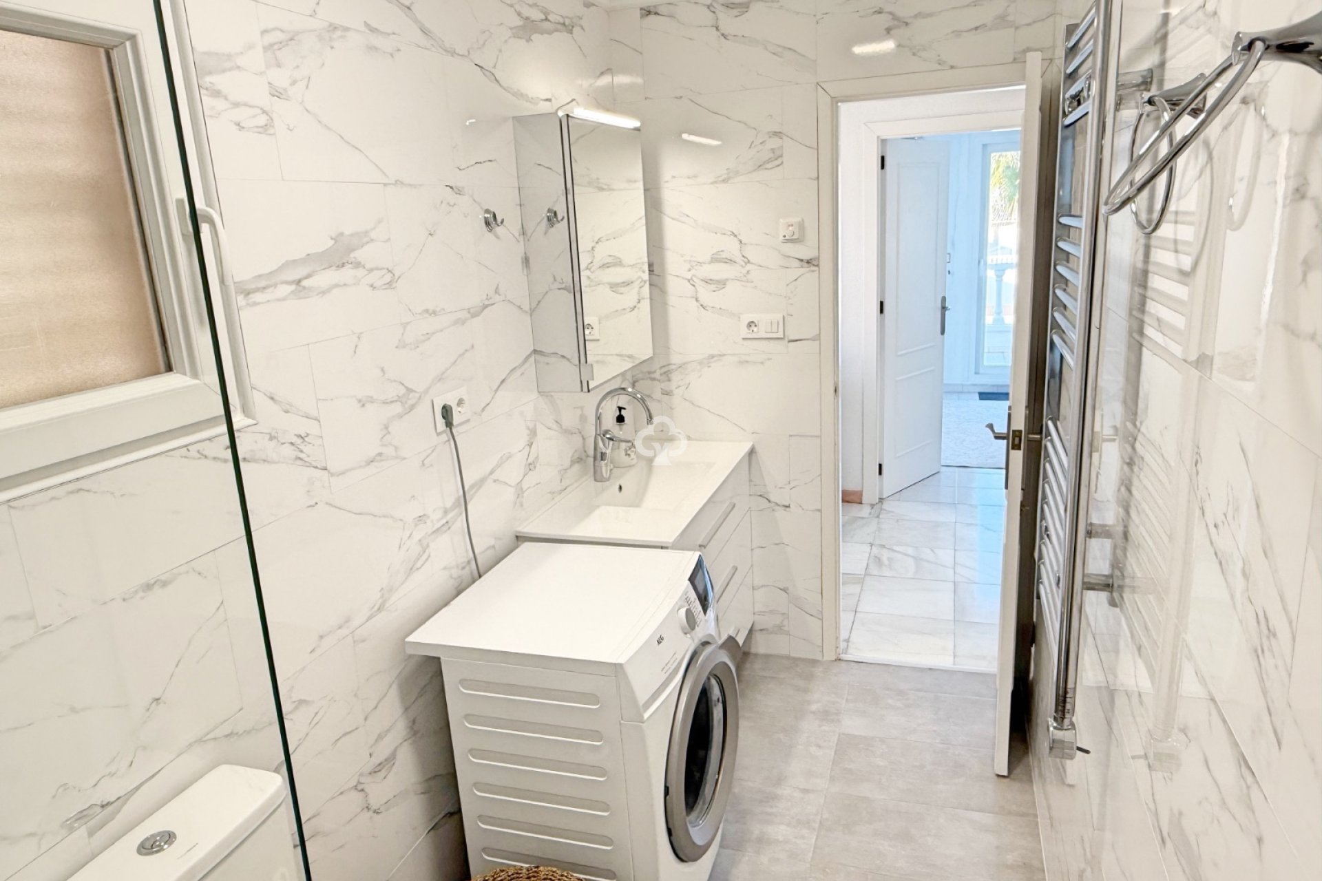 Jälleenmyynti - Lomamökki -
Guardamar del Segura - Urbanizaciones