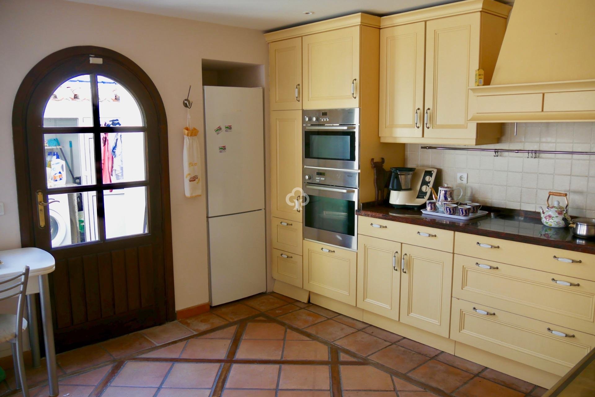 Jälleenmyynti - Paritalo -
Fuengirola - Centro