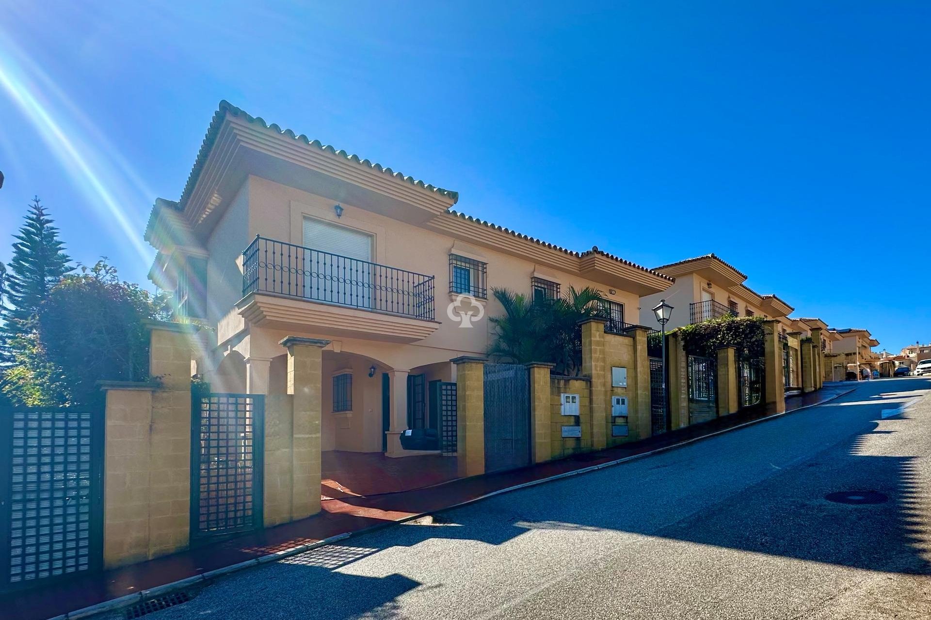 Jälleenmyynti - Paritalo -
Mijas - Riviera del Sol