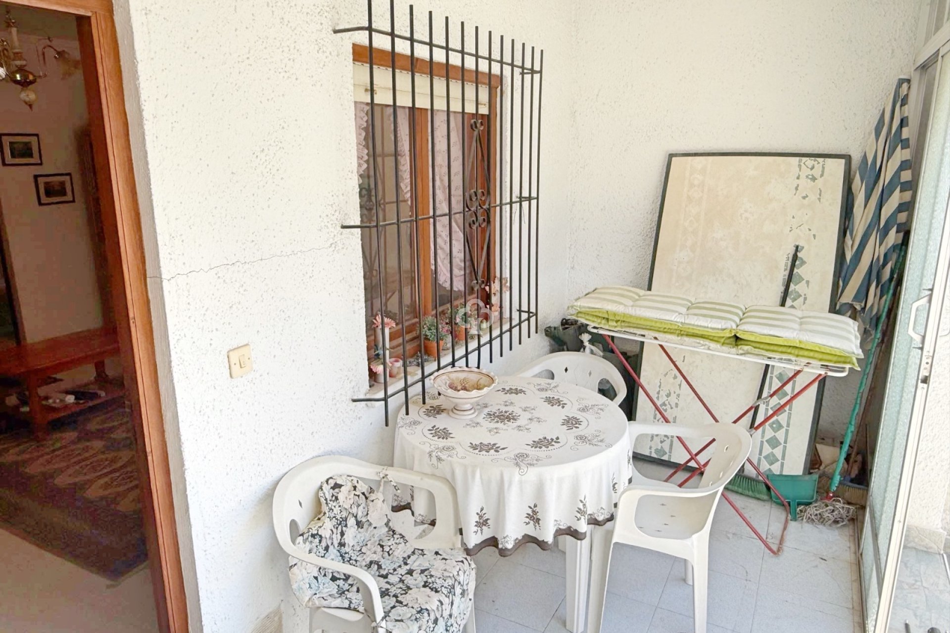 Jälleenmyynti - Rivitalo -
Torrevieja - La Siesta - El Salado -  Torreta