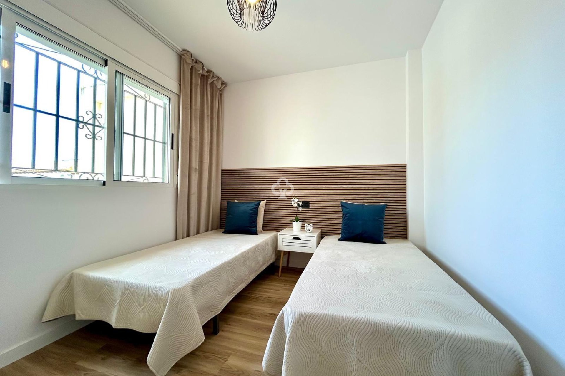 Jälleenmyynti - Terraced house -
Orihuela - Urbanización Perla del Mar