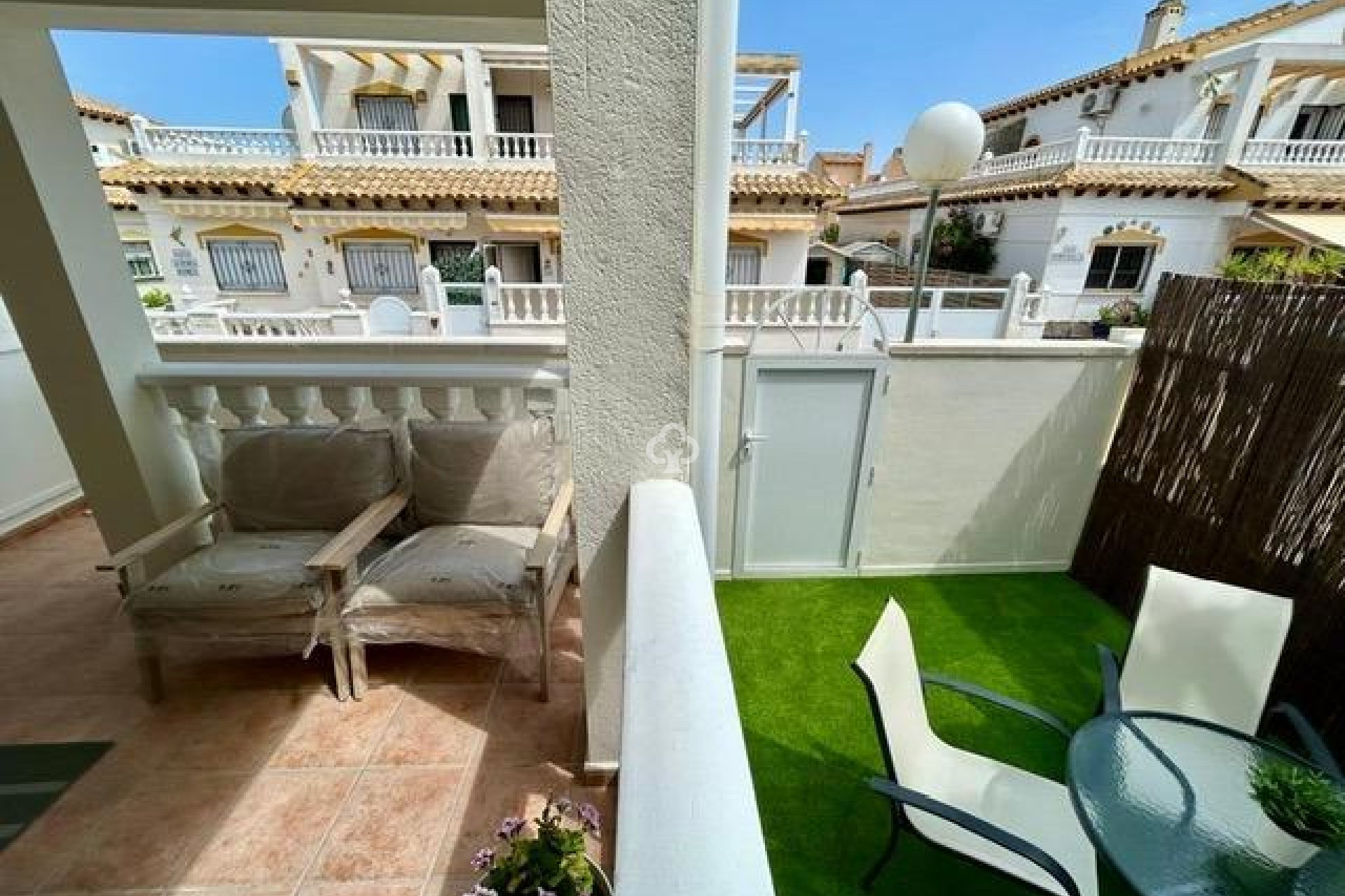 Jälleenmyynti - Terraced house -
Orihuela - Urbanización Perla del Mar