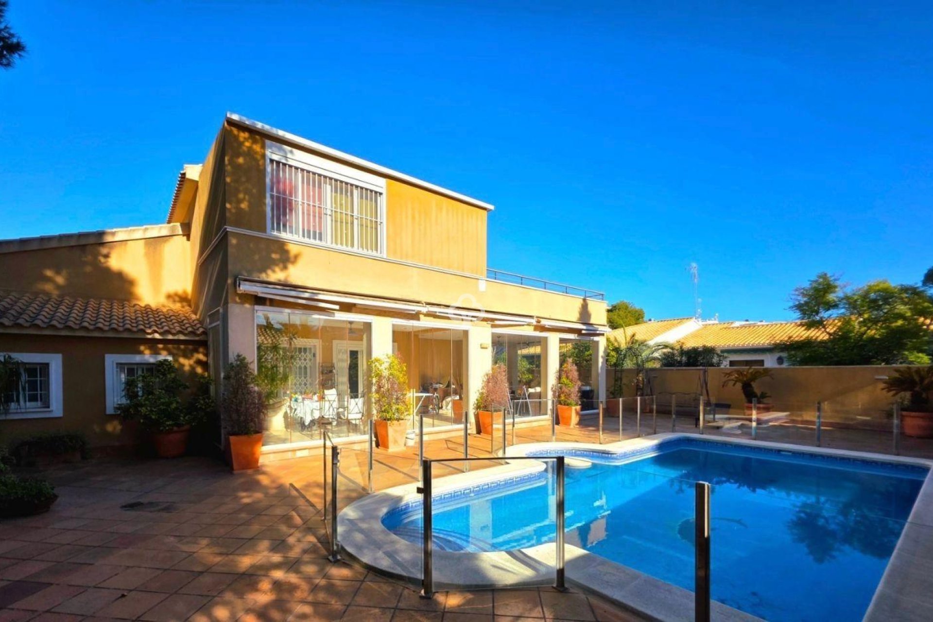 Jälleenmyynti - Villa -
Dehesa de campoamor - Campoamor