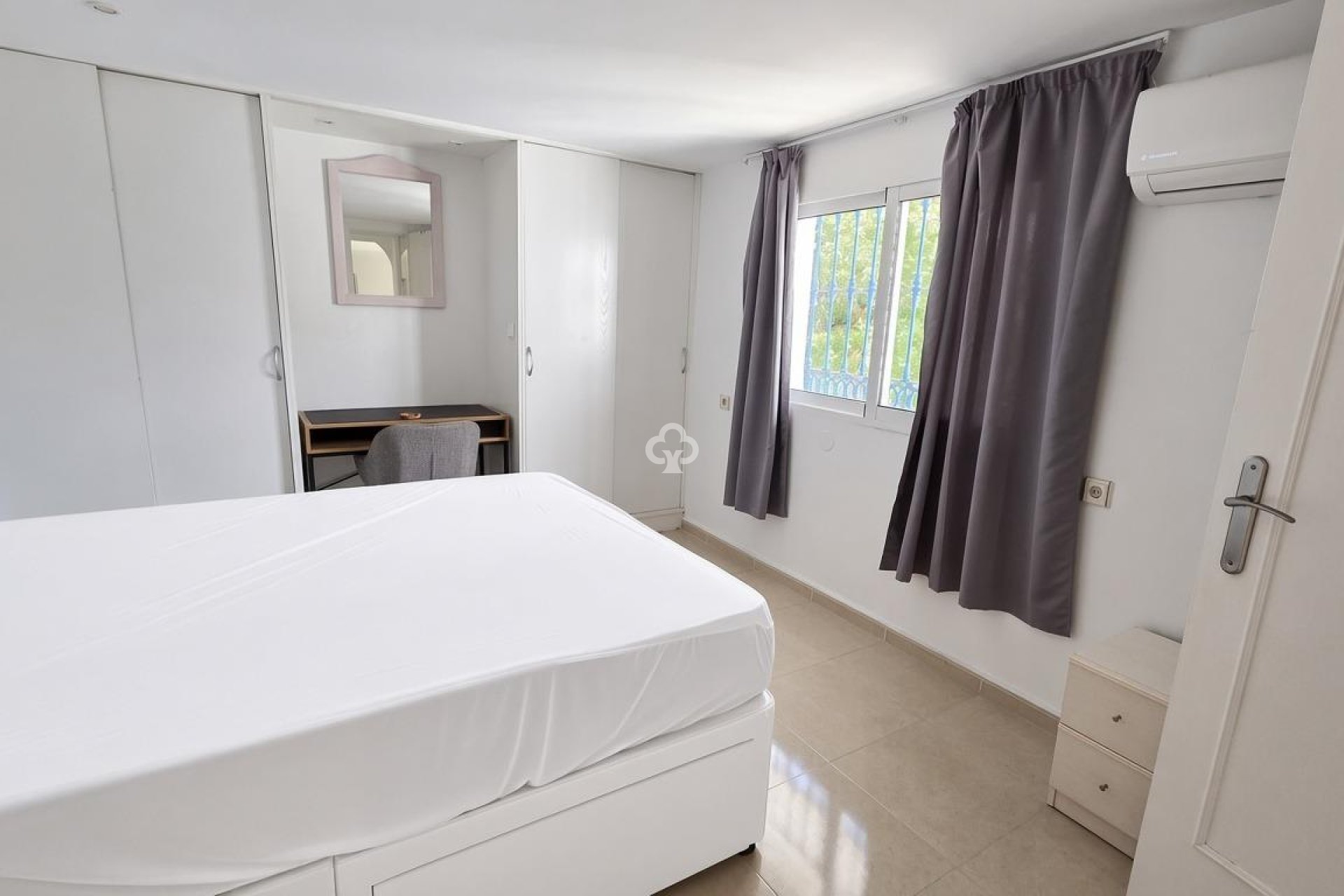 Jälleenmyynti - Villa -
Fuengirola - Torreblanca del Sol
