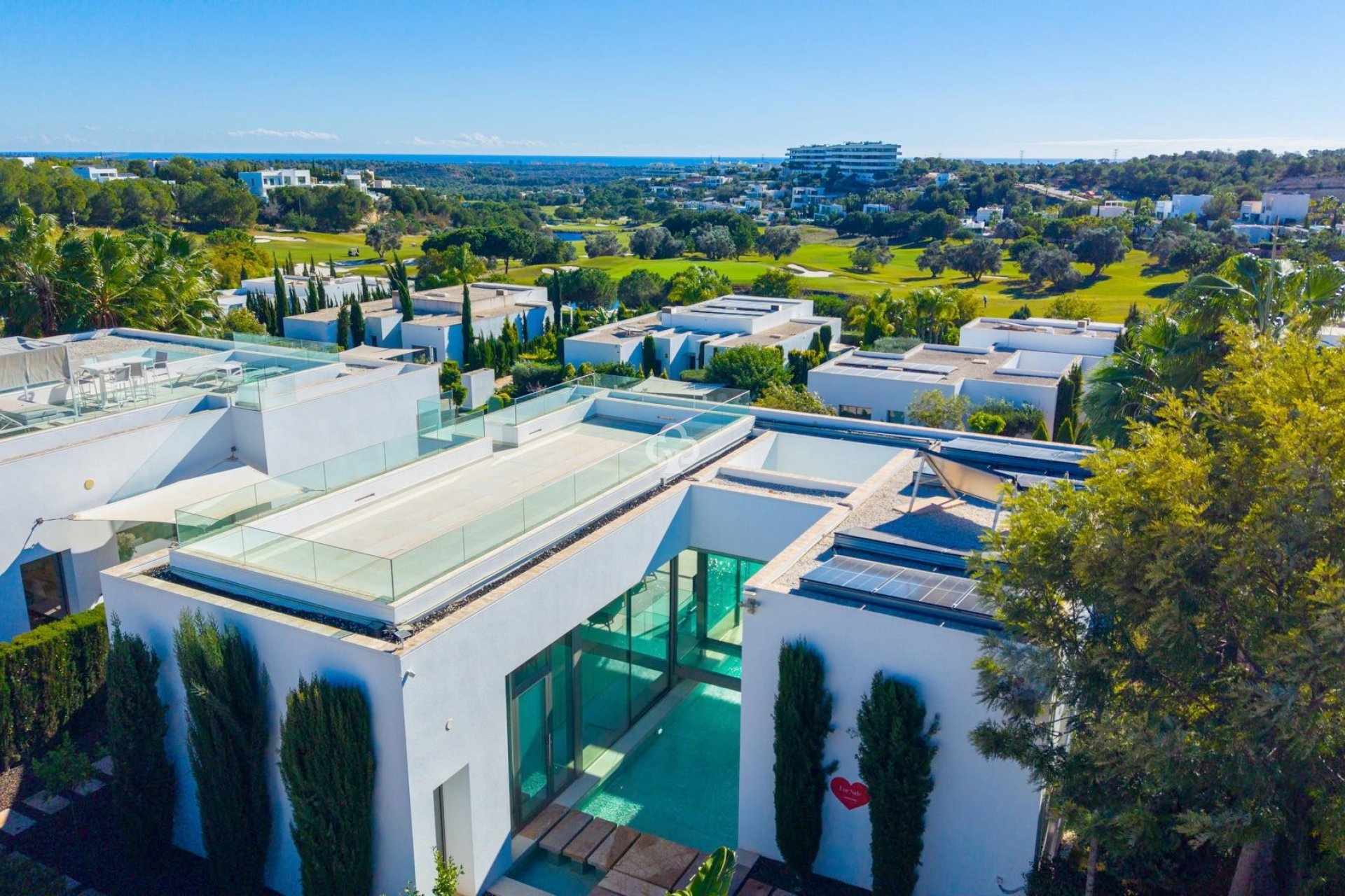 Jälleenmyynti - Villa -
Orihuela - 03189