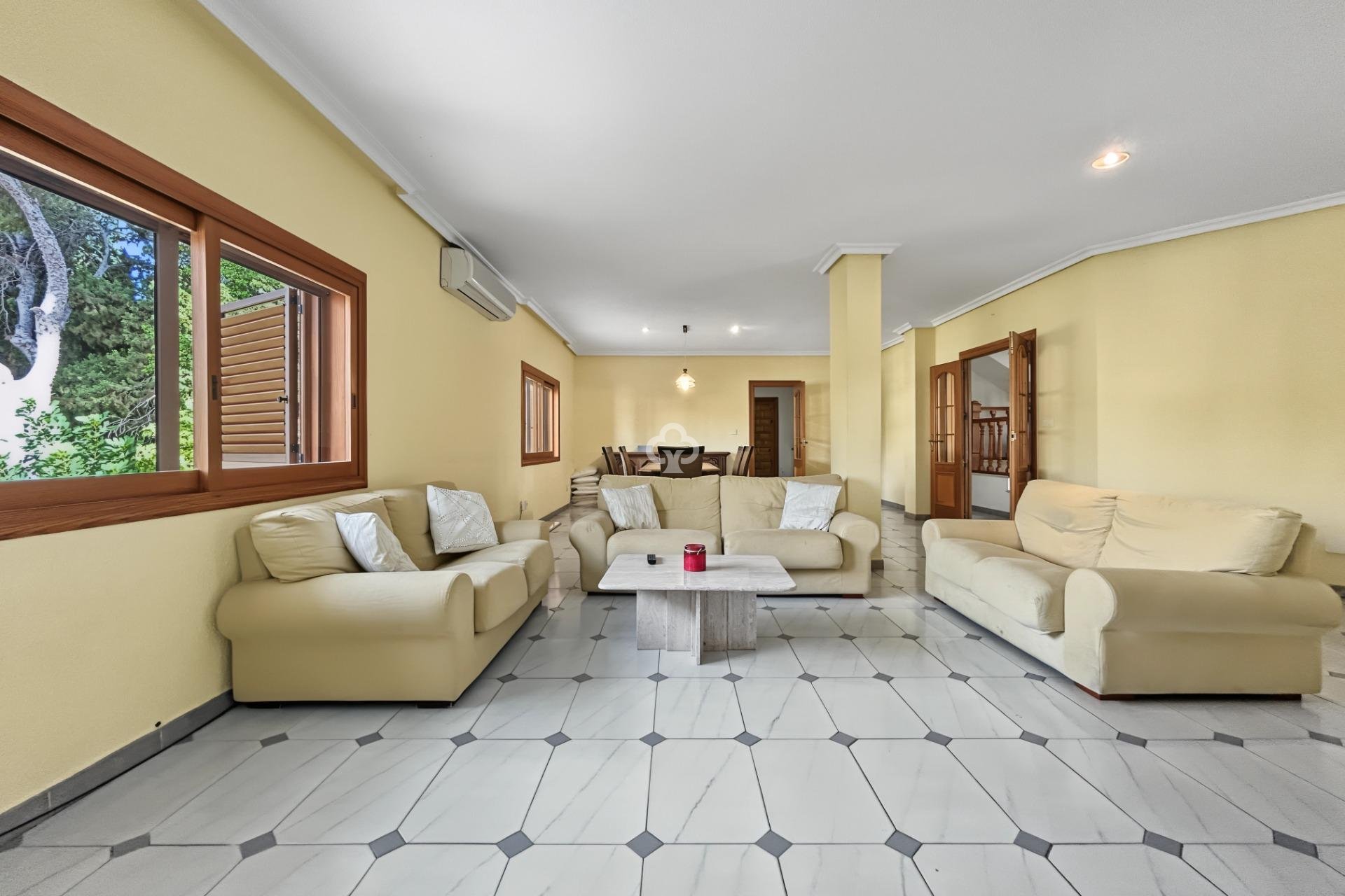 Jälleenmyynti - Villa -
Orihuela Costa - Campoamor
