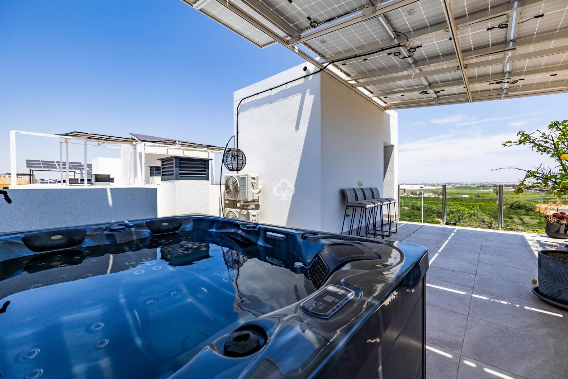 Jälleenmyynti - Villa -
Torrevieja - Los altos