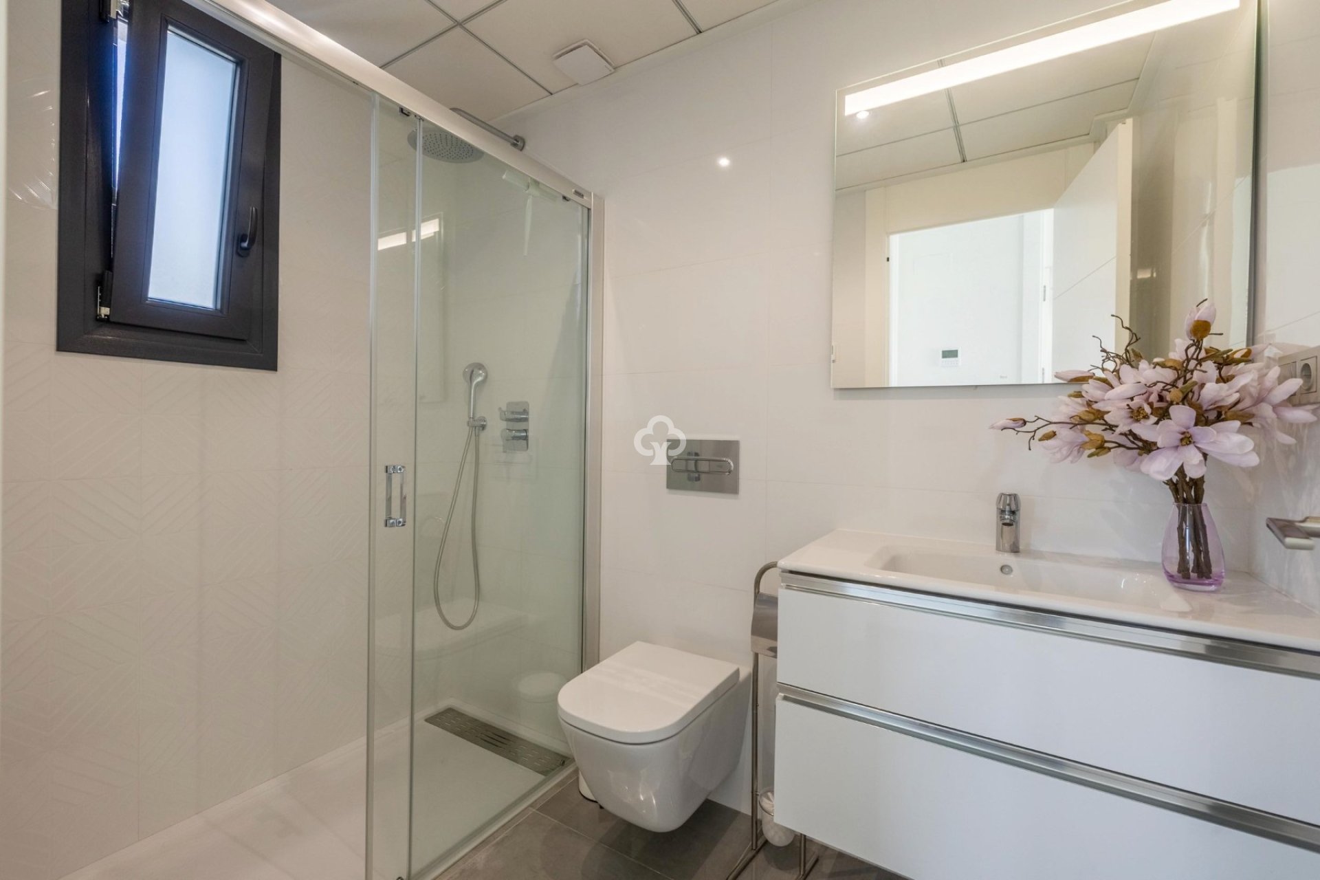 Jälleenmyynti - Villa -
Torrevieja - Los altos