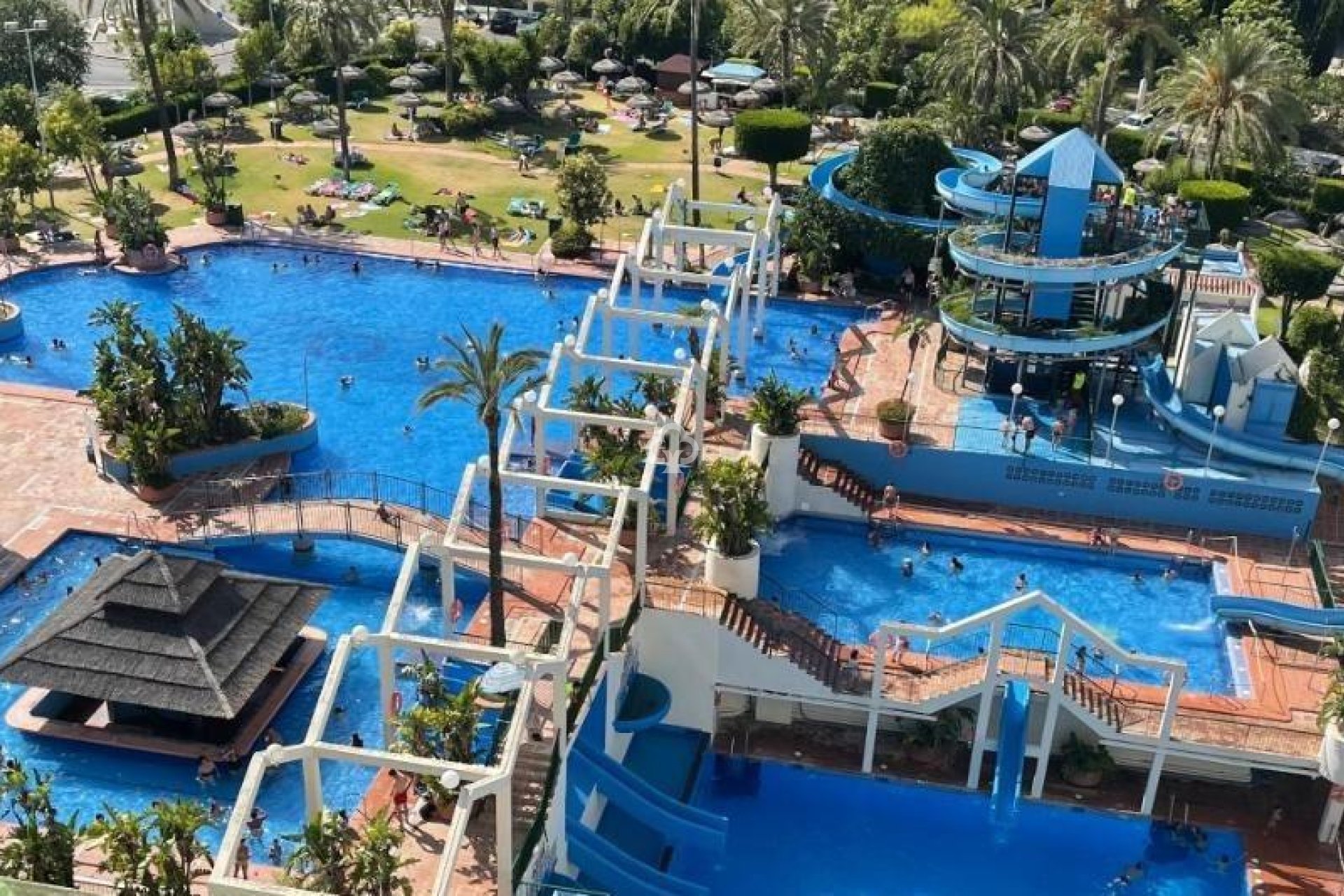 Jälleenmyynti - Yksiö -
Benalmádena - Parque de la Paloma