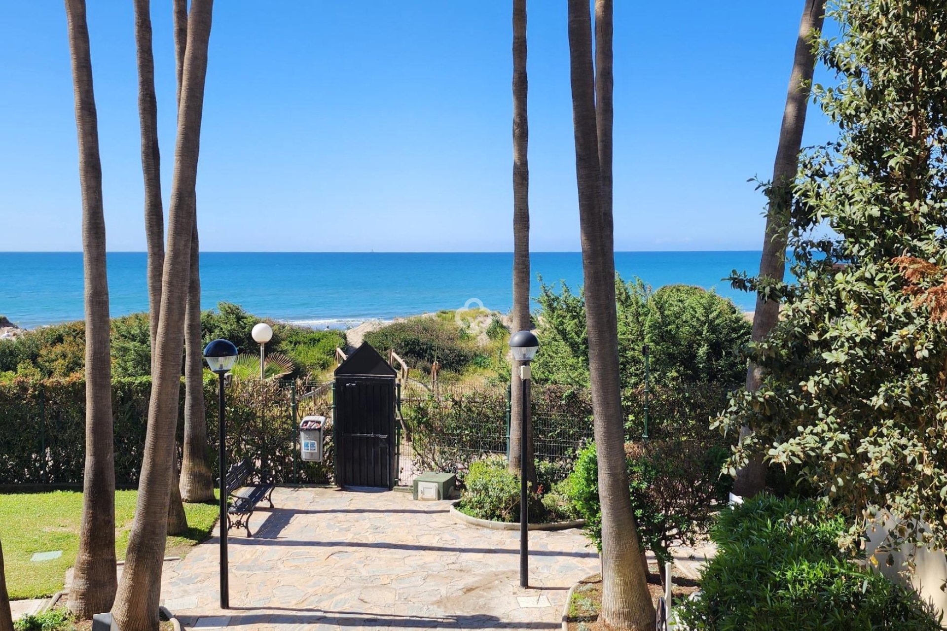 Jälleenmyynti - Yksiö -
Marbella - Romana Playa