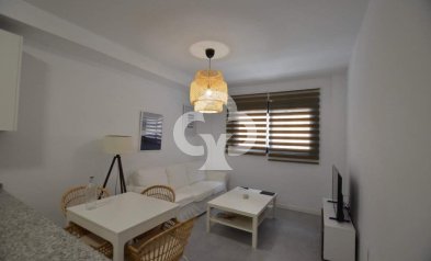 Lägenhet - Återförsäljning - Fuengirola -
                Puerto Deportivo