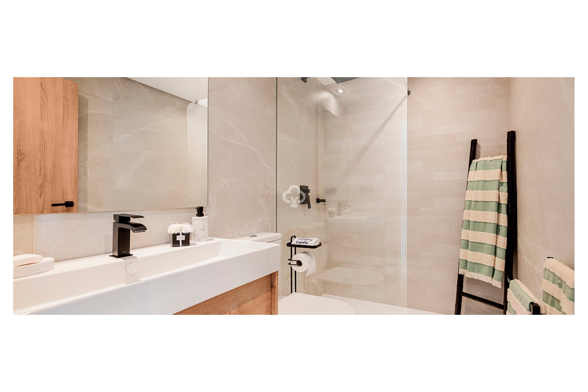 Neue Gebäude - Adosados -
Istan - 29611