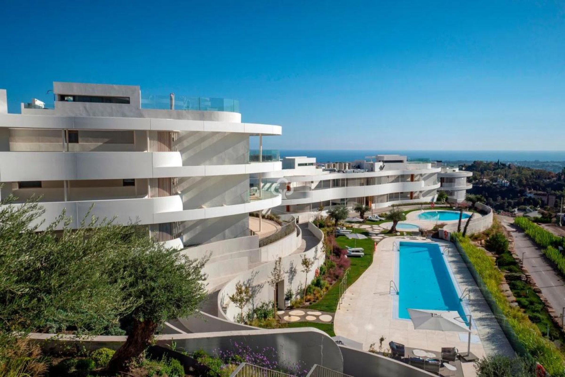 Neue Gebäude - Apartamentos -
Benahavís - Calle Islas Azores s/n