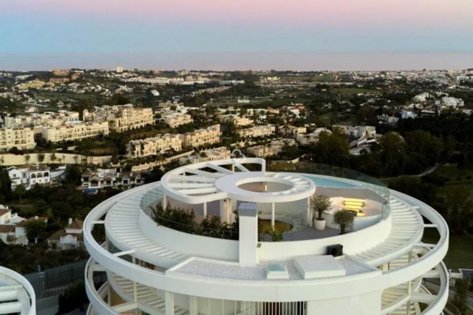 Neue Gebäude - Apartamentos -
Benahavís - Calle Islas Azores s/n