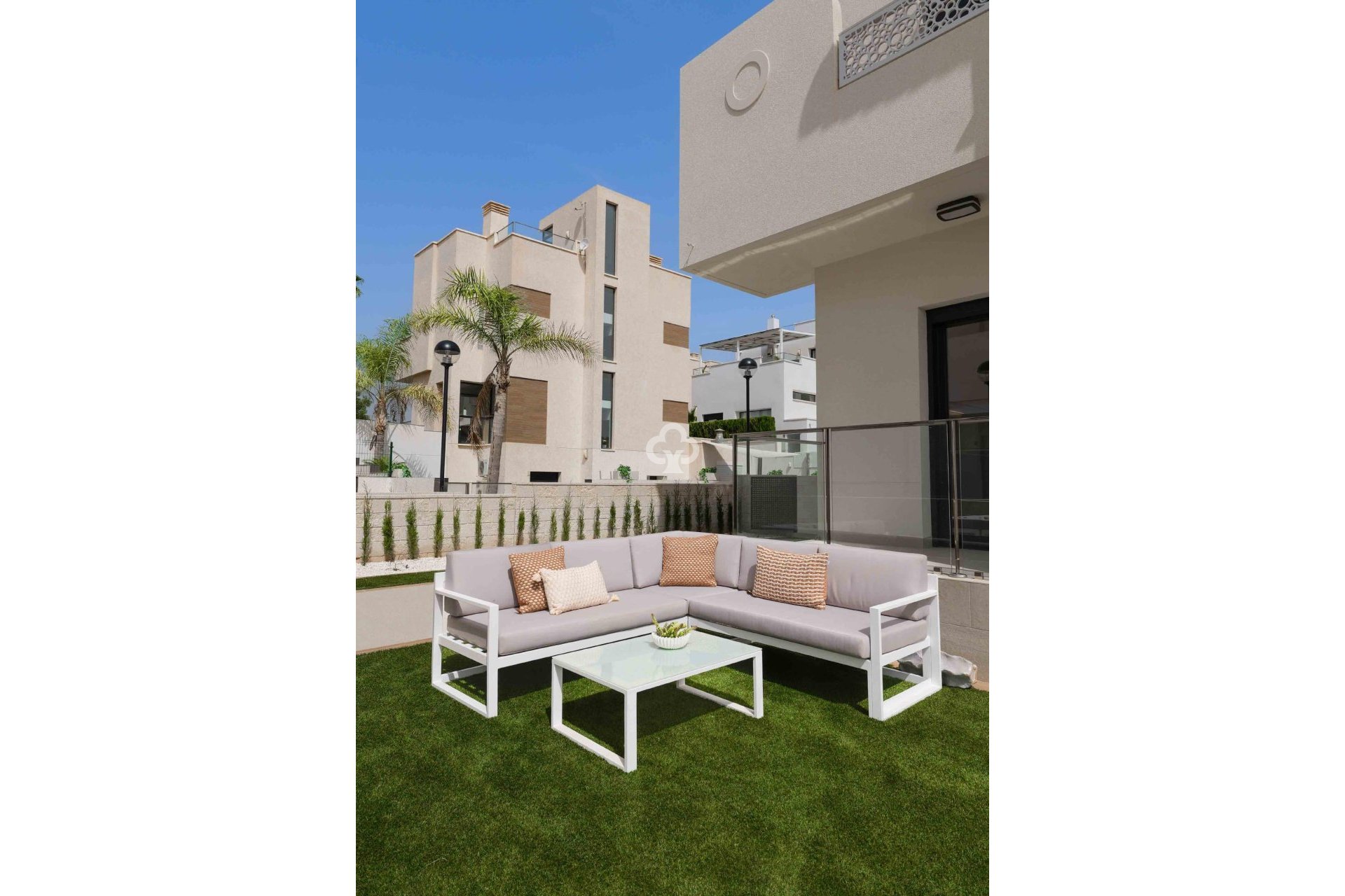 Neue Gebäude - Apartamentos -
Ciudad Quesada - El Salvador & Calle Número 8 s/n