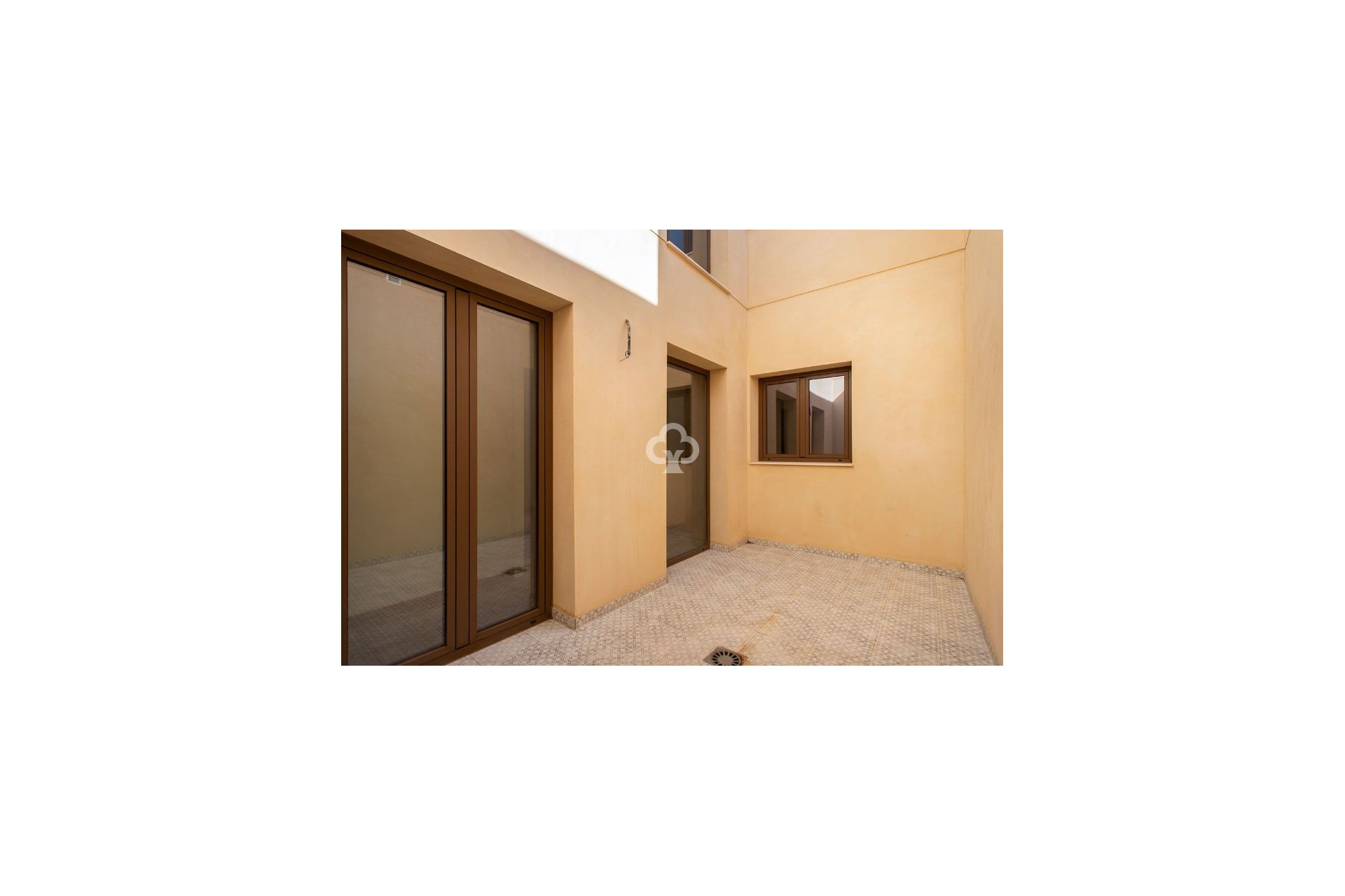 Neue Gebäude - Apartamentos -
Hondón de las Nieves - 03688