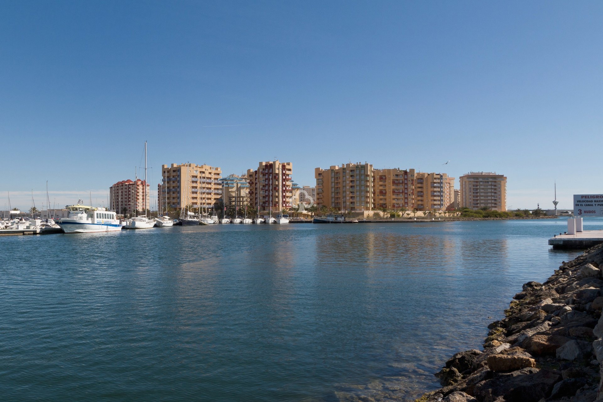 Neue Gebäude - Apartamentos -
La Manga Del Mar Menor - 30380