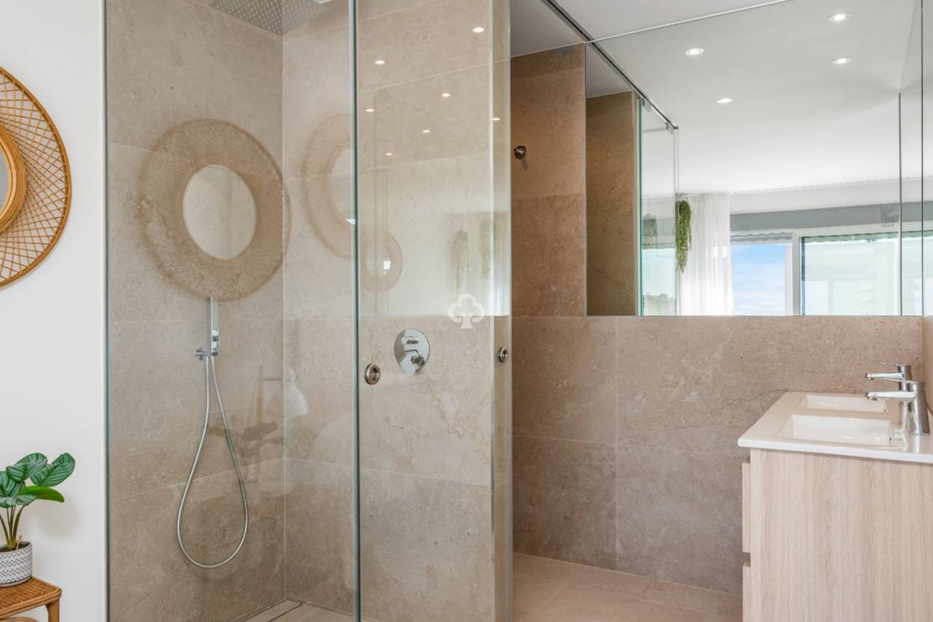 Neue Gebäude - Áticos -
Dolores