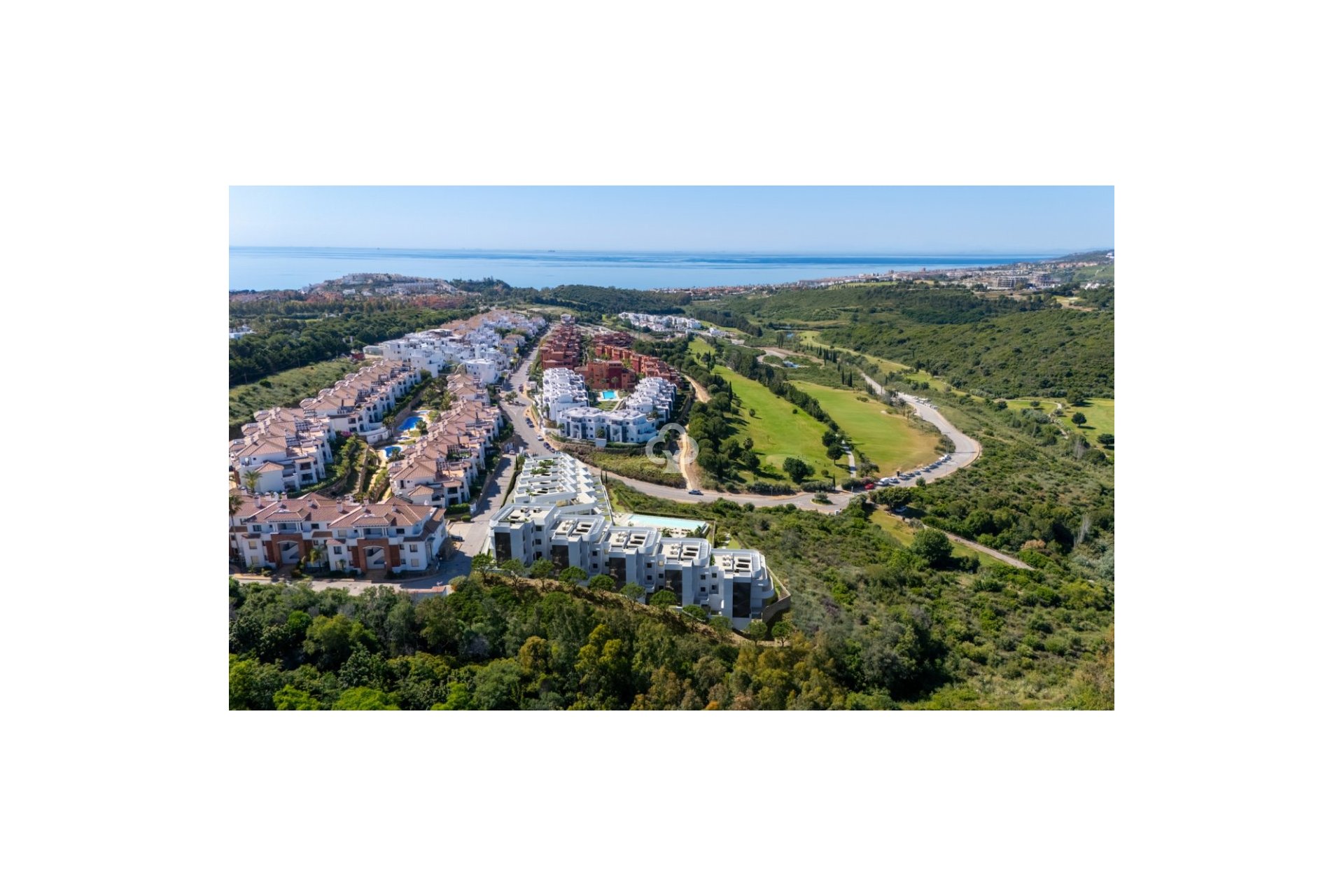 Neue Gebäude - Bajos -
Casares - 29690