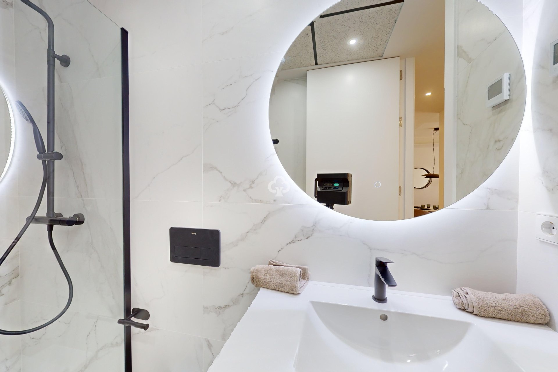 Neue Gebäude - Bajos -
Orihuela - 03183