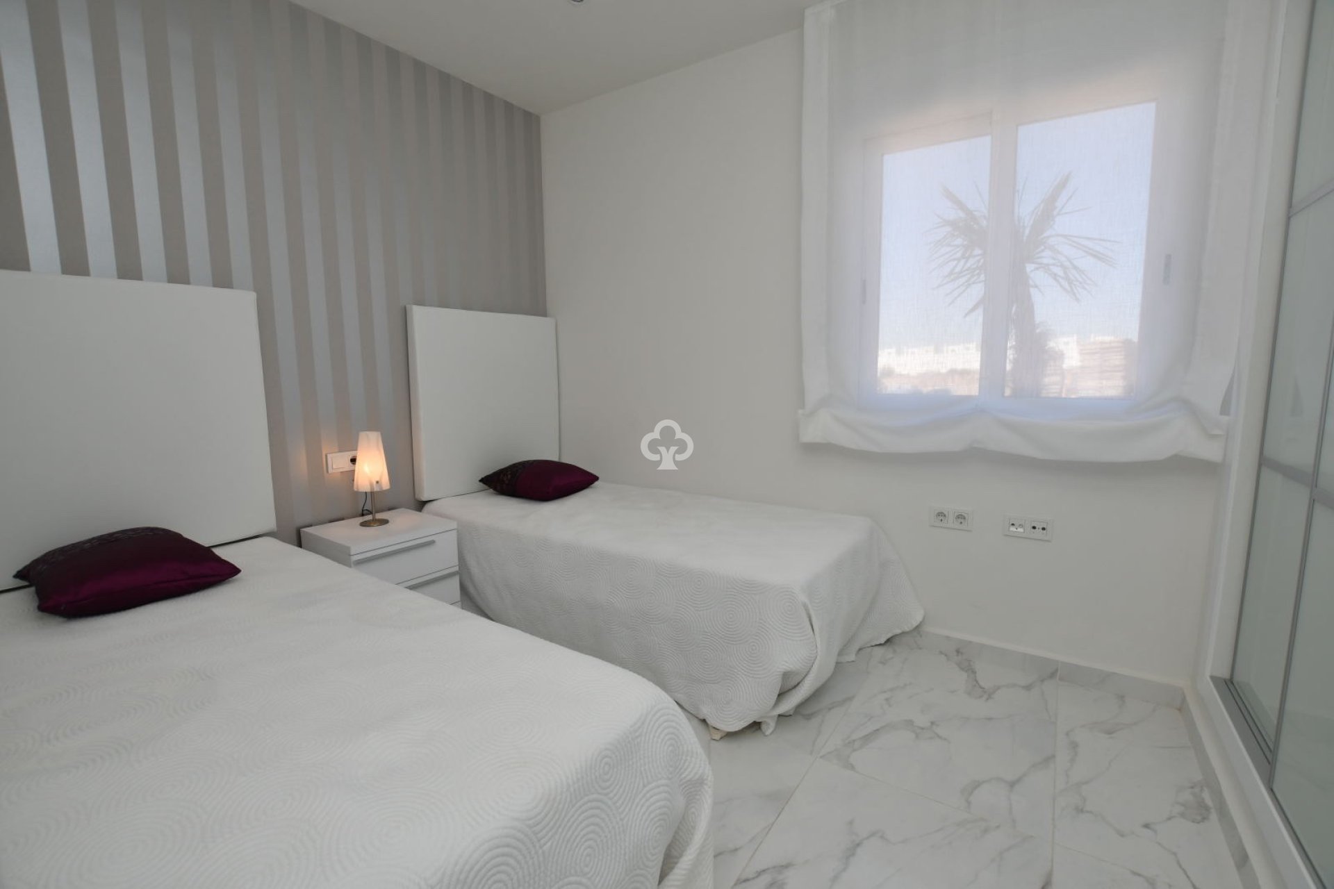 Neue Gebäude - Bungalow -
San Miguel de Salinas