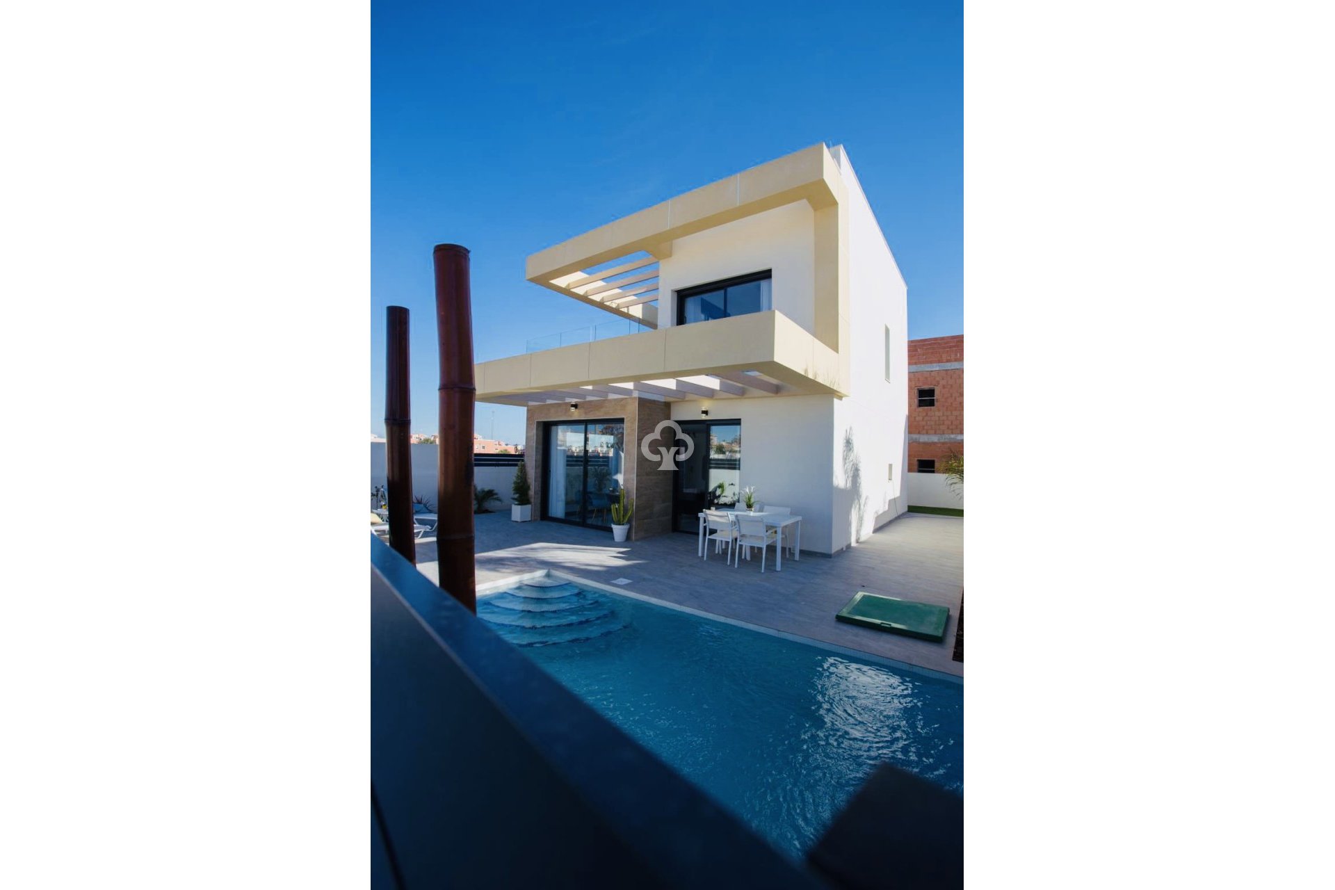 Neue Gebäude - Chalet independiente -
Los Montesinos - 03187