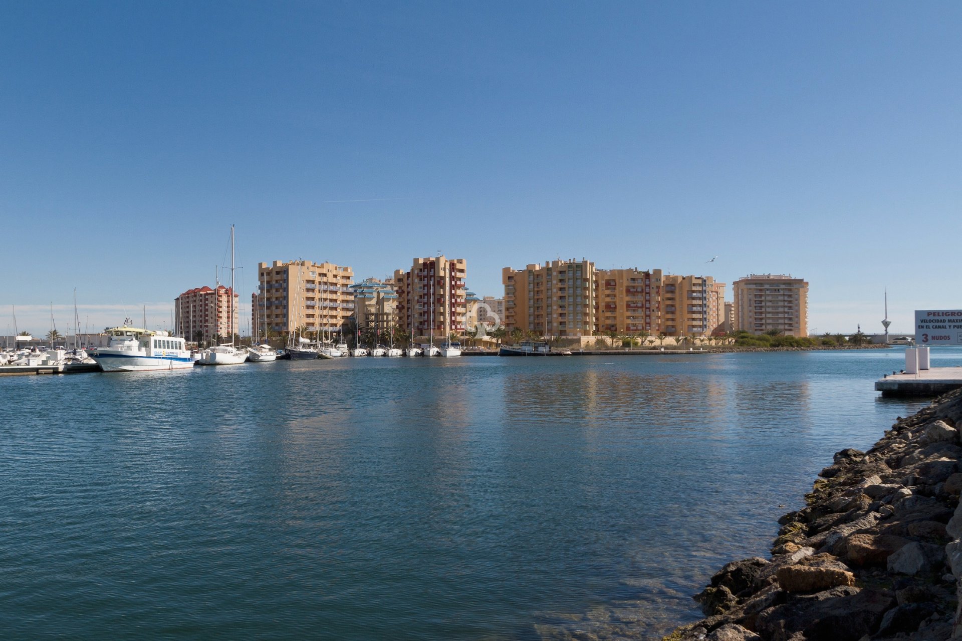 Neue Gebäude - Flats -
La Manga Del Mar Menor