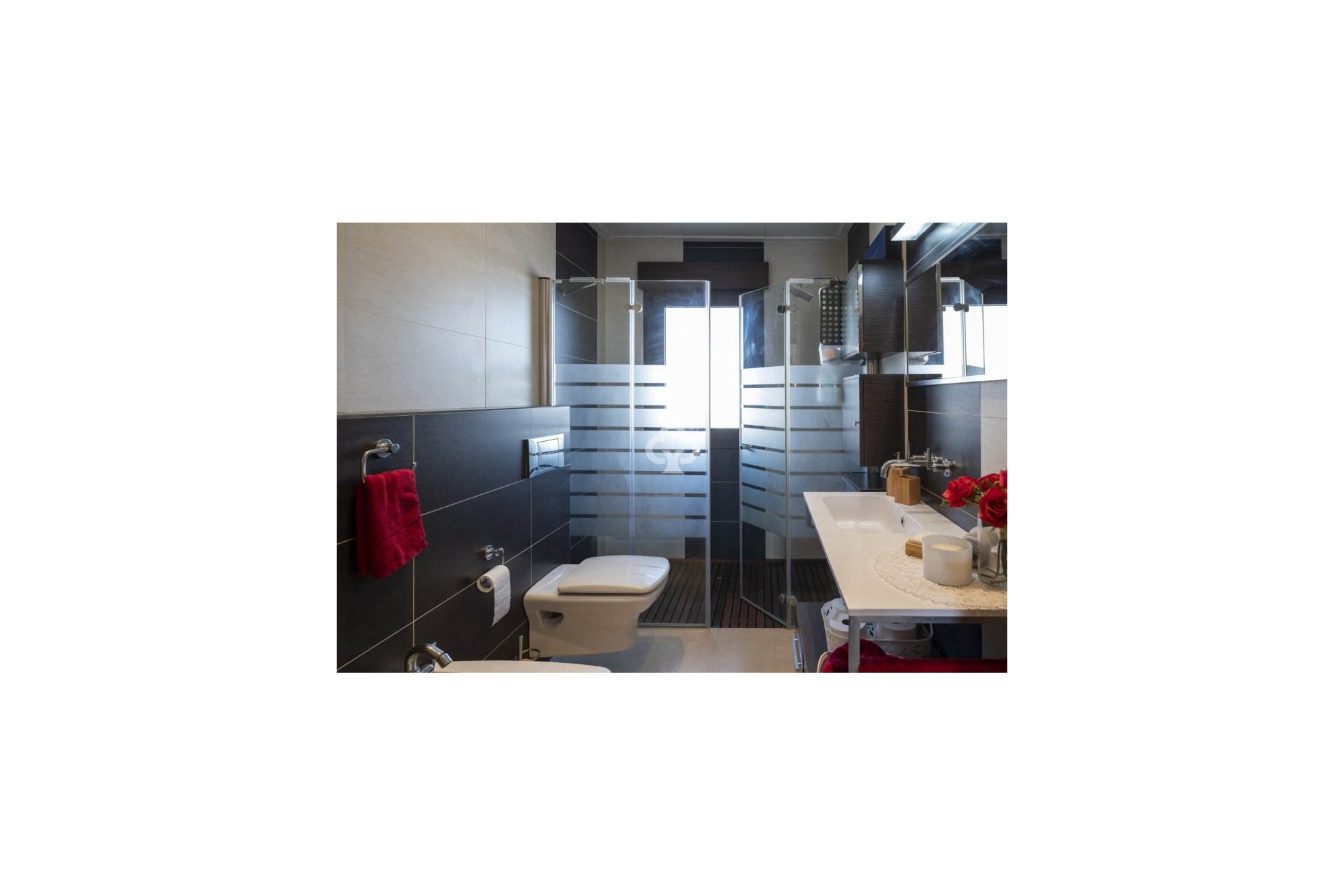 Neue Gebäude - Villas -
Avileses - 30592