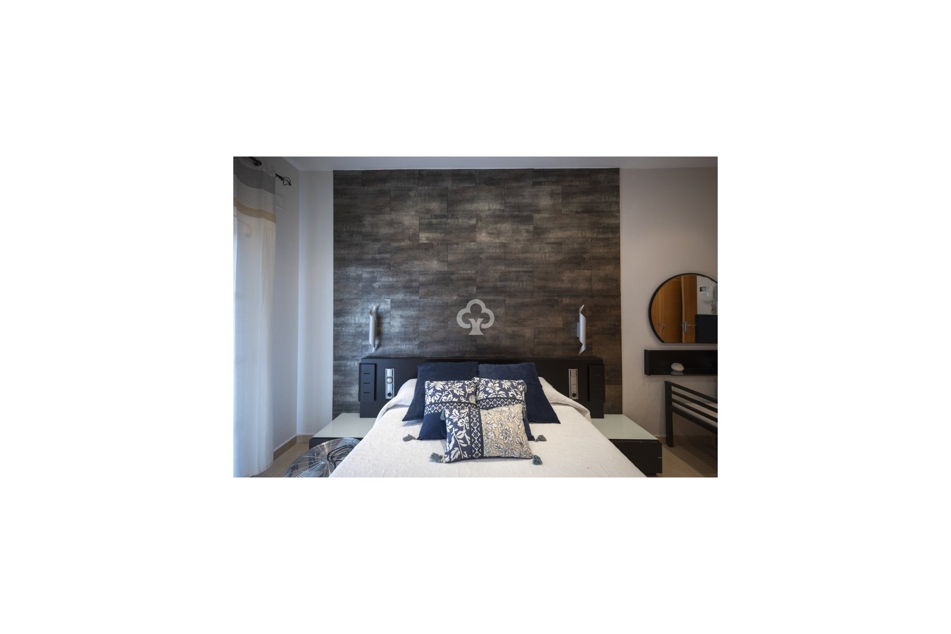 Neue Gebäude - Villas -
Avileses - 30592