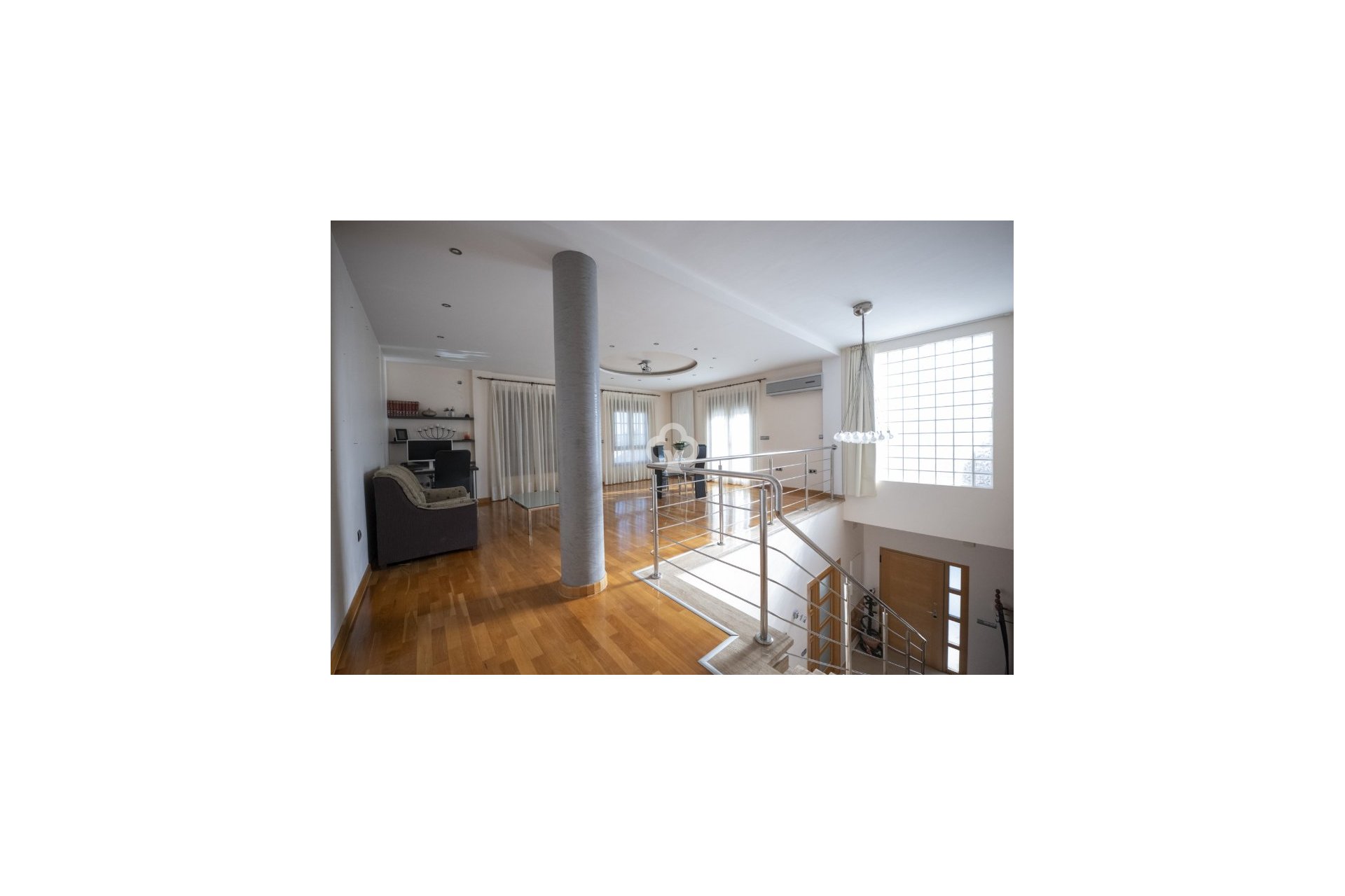 Neue Gebäude - Villas -
Avileses - 30592