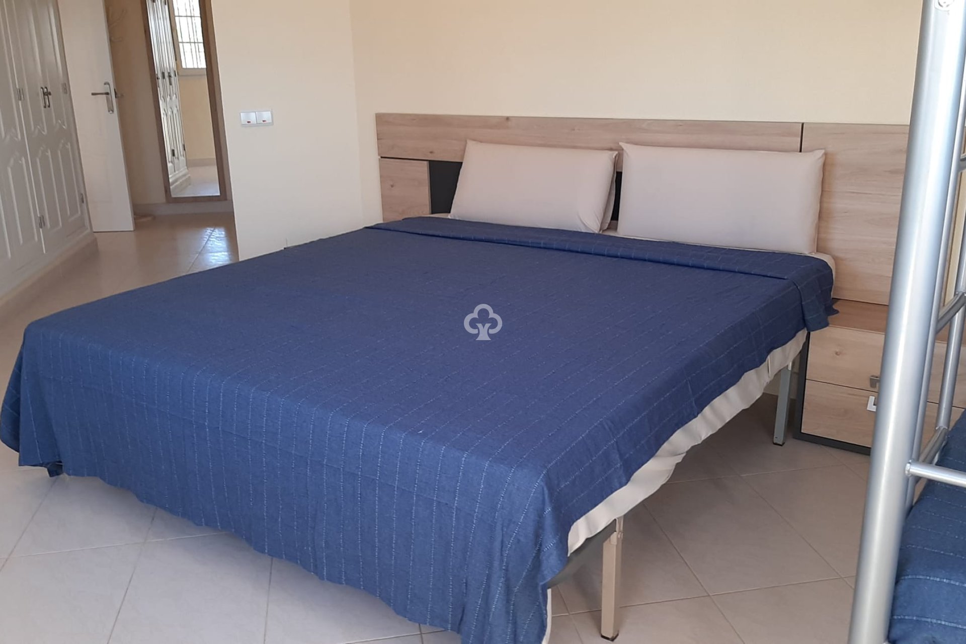 Neue Gebäude - Villas -
La Manga Del Mar Menor - 30380