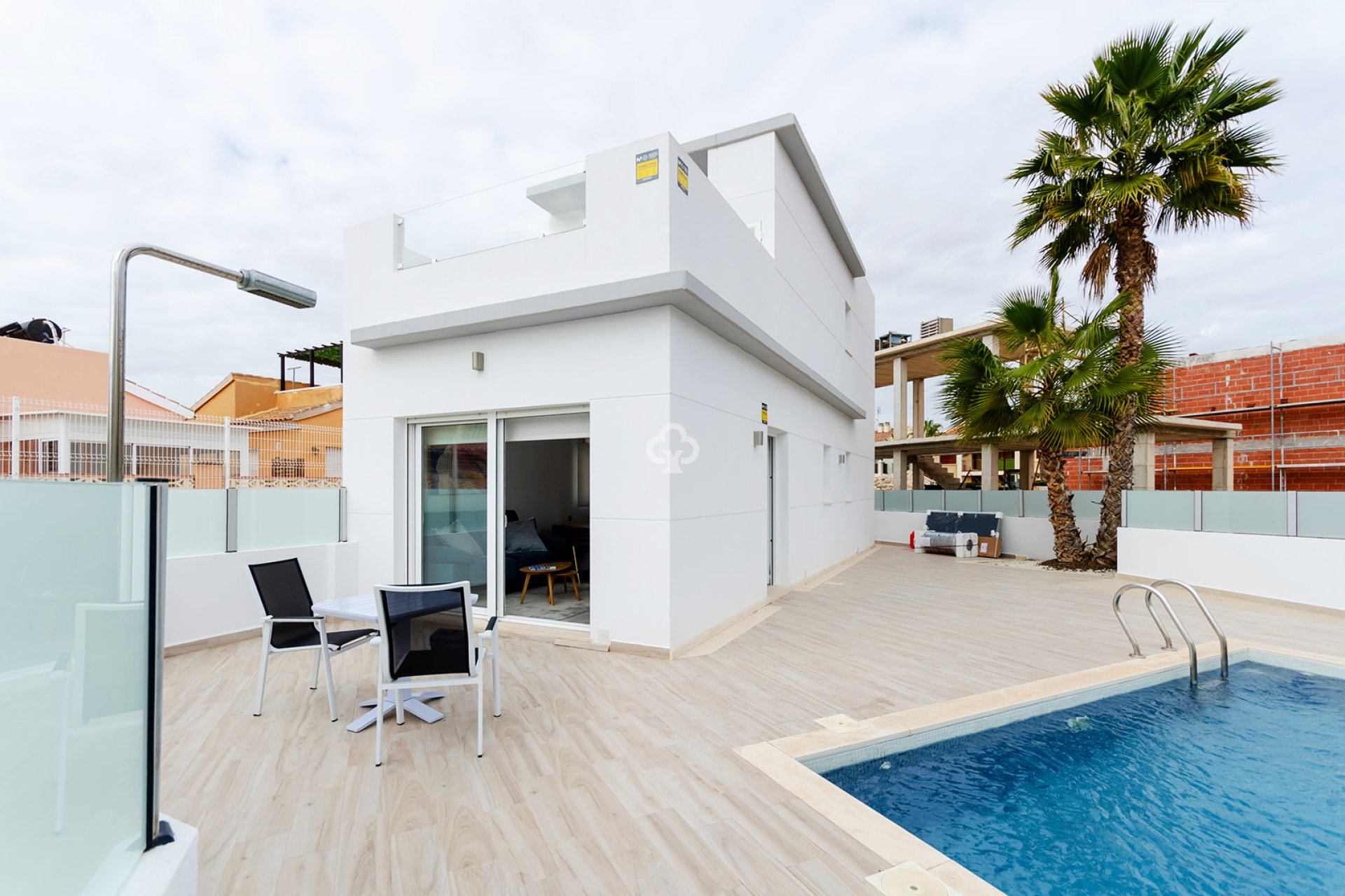 Neue Gebäude - Villas -
Torrevieja - 03184