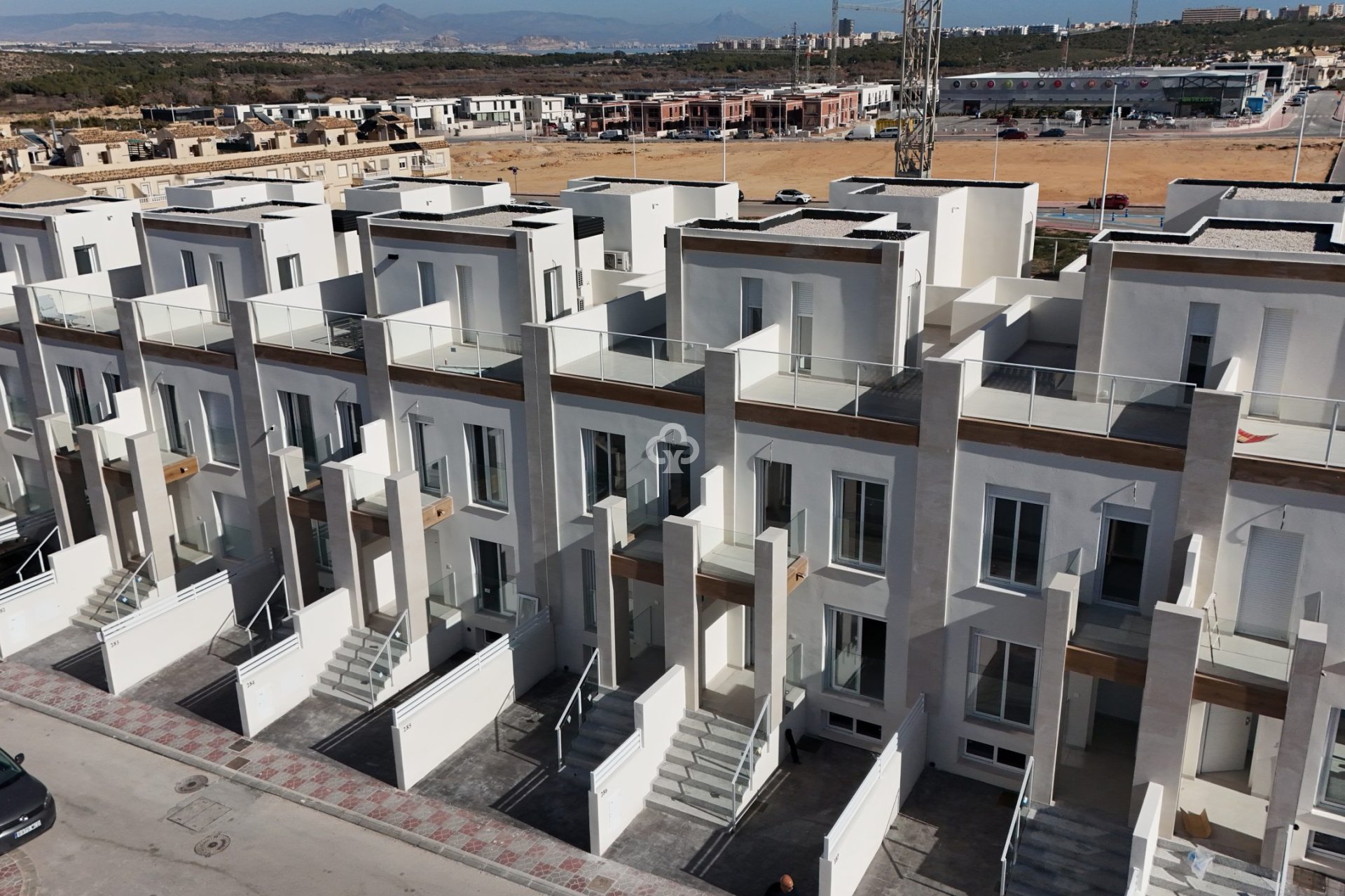 New Build - Adosados -
Gran Alacant