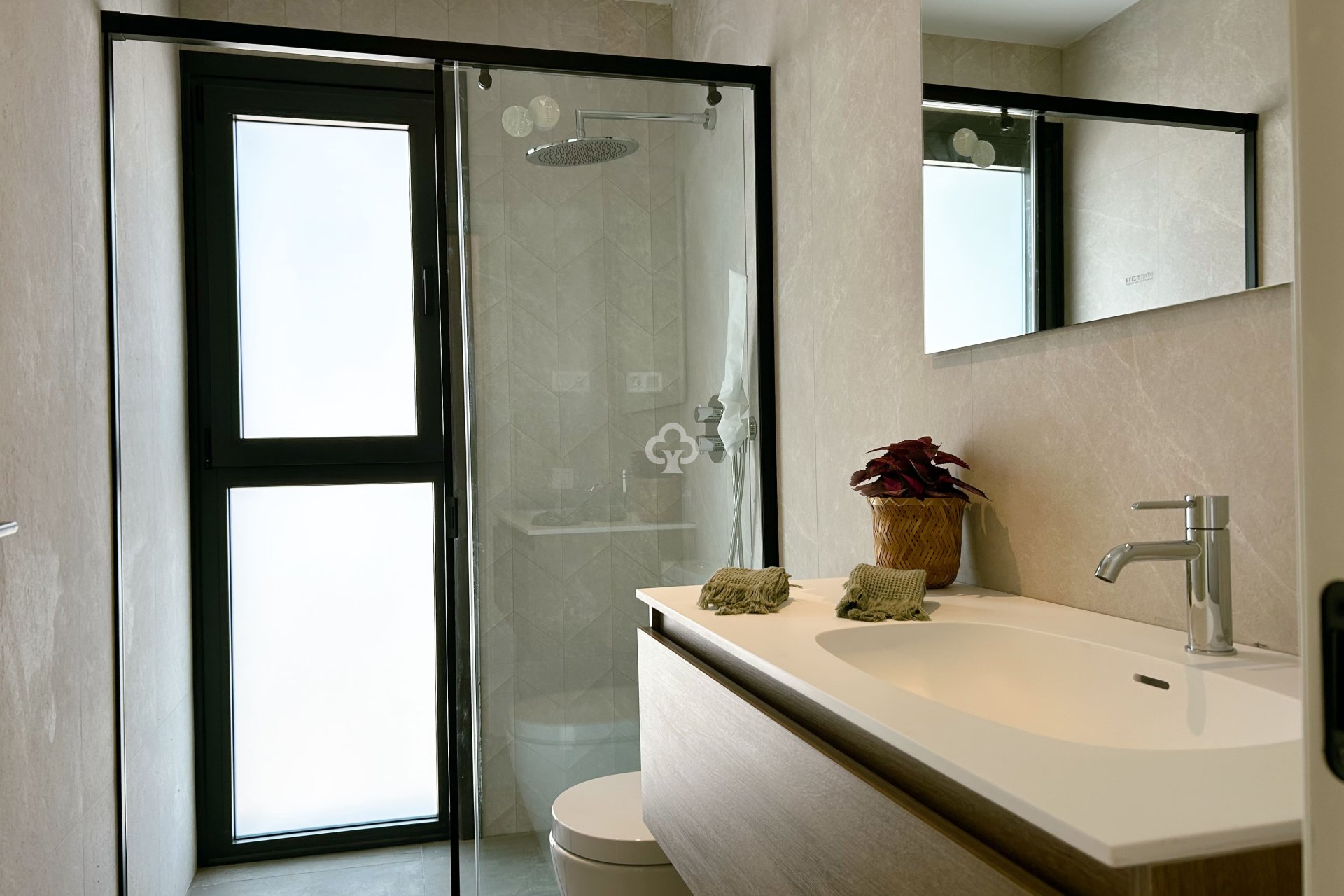 New Build - Adosados -
Málaga - 29003, Calle Apamares, 1