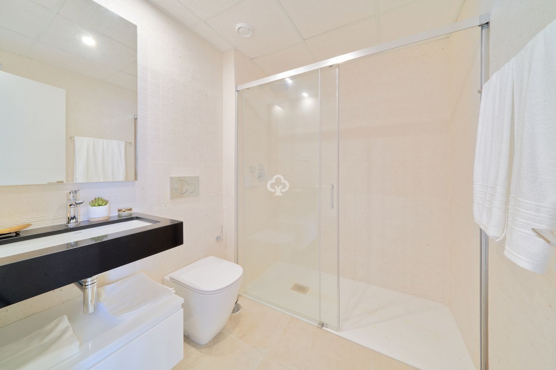 New Build - Bajos -
Estepona - Calle pico Alcazaba s/n