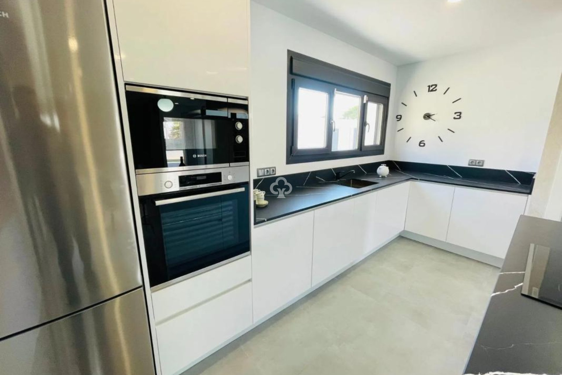 New Build - Chalet independiente -
Torrevieja - Calle Áncora