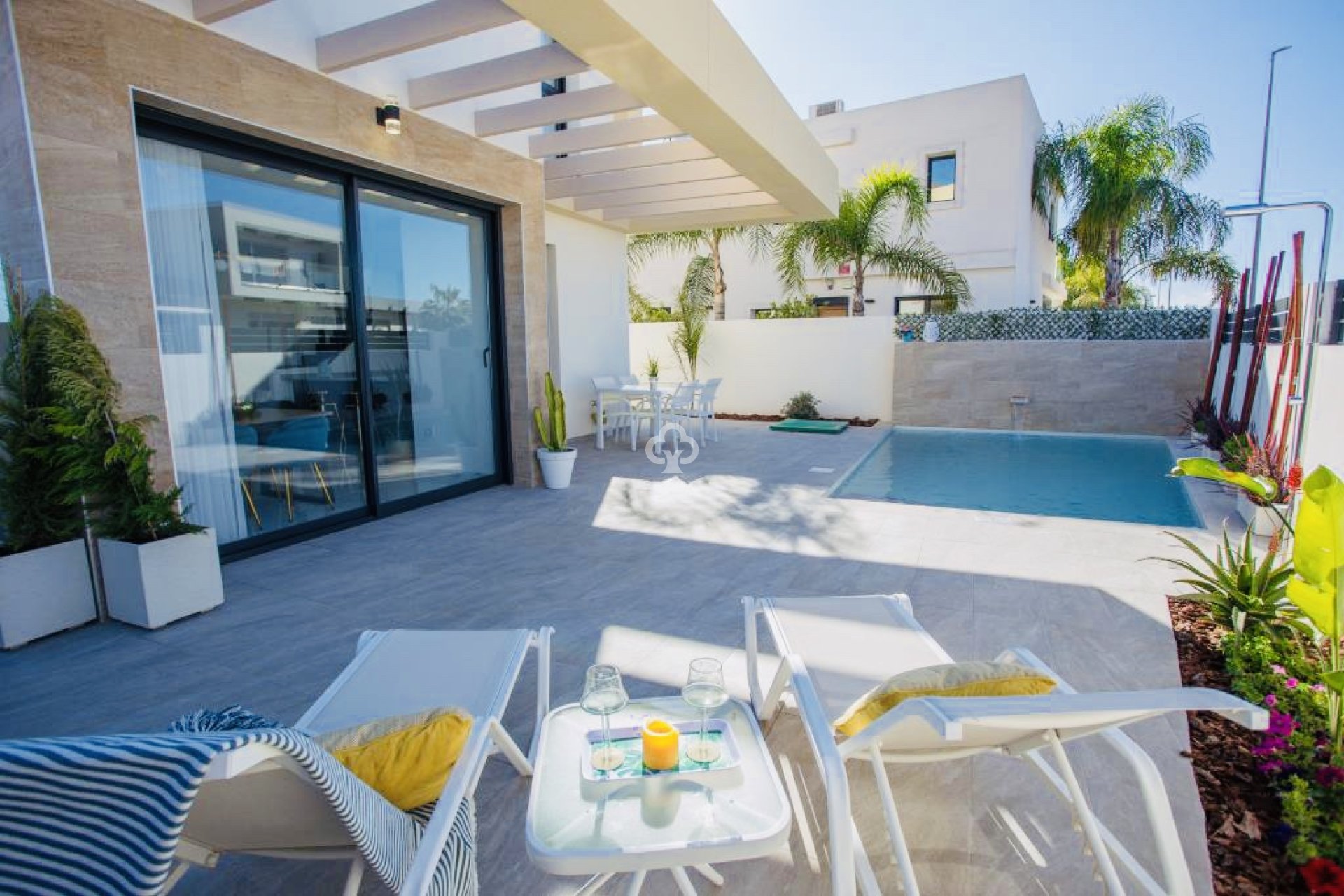 Nybyggnation - Villa -
Los Montesinos - 03187