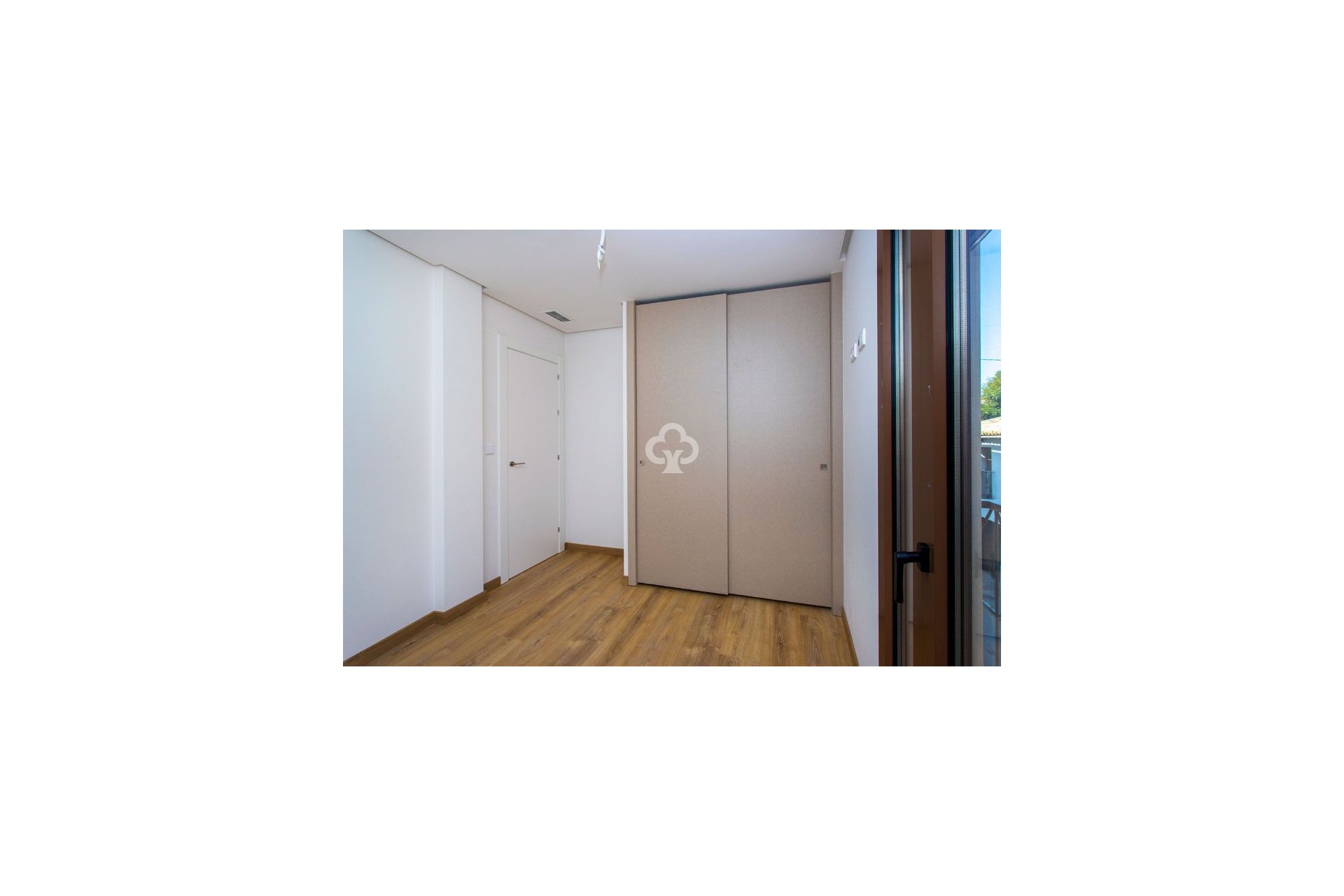 Obra nueva - Apartamentos -
Hondón de las Nieves - 03688