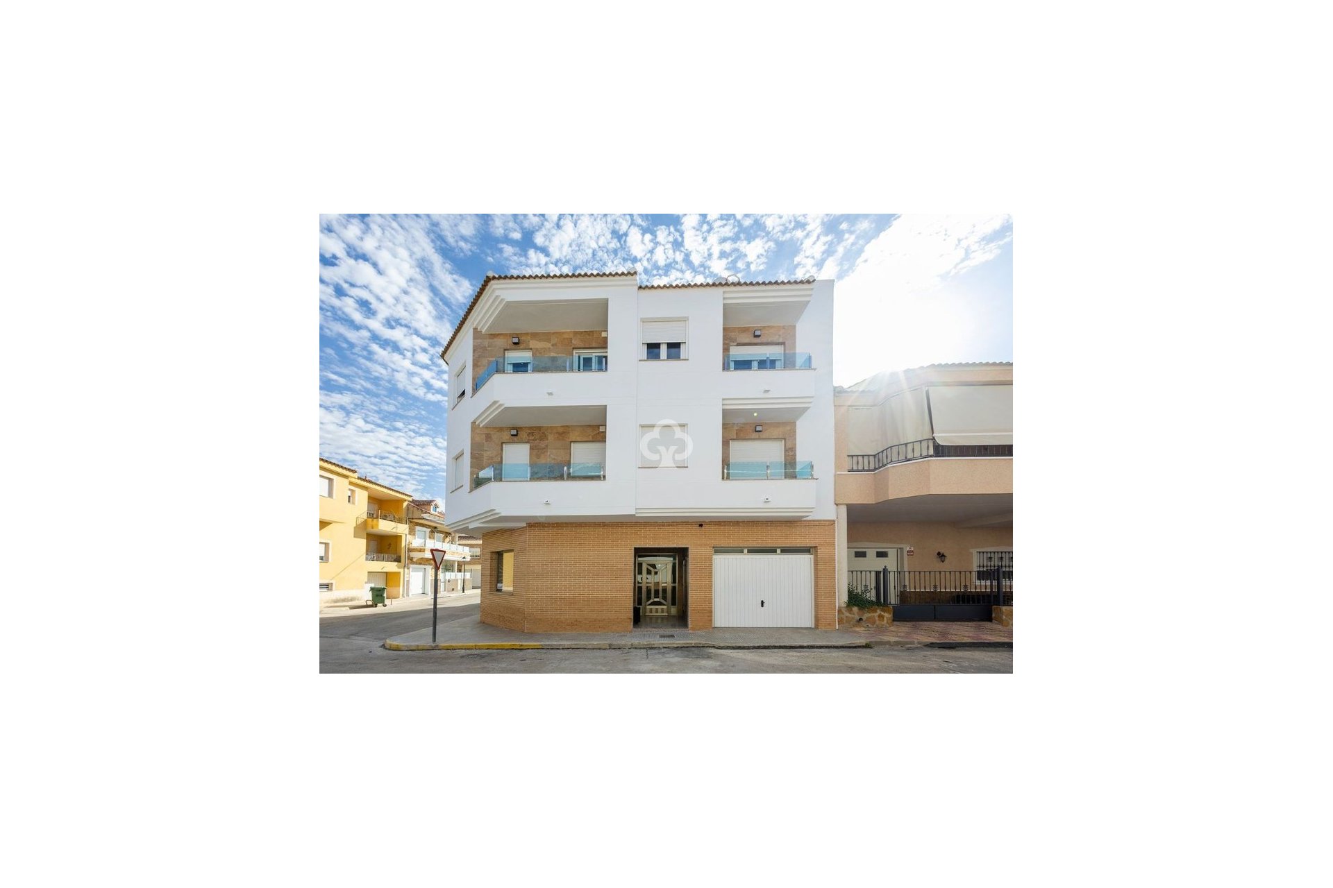 Obra nueva - Apartamentos -
Jacarilla